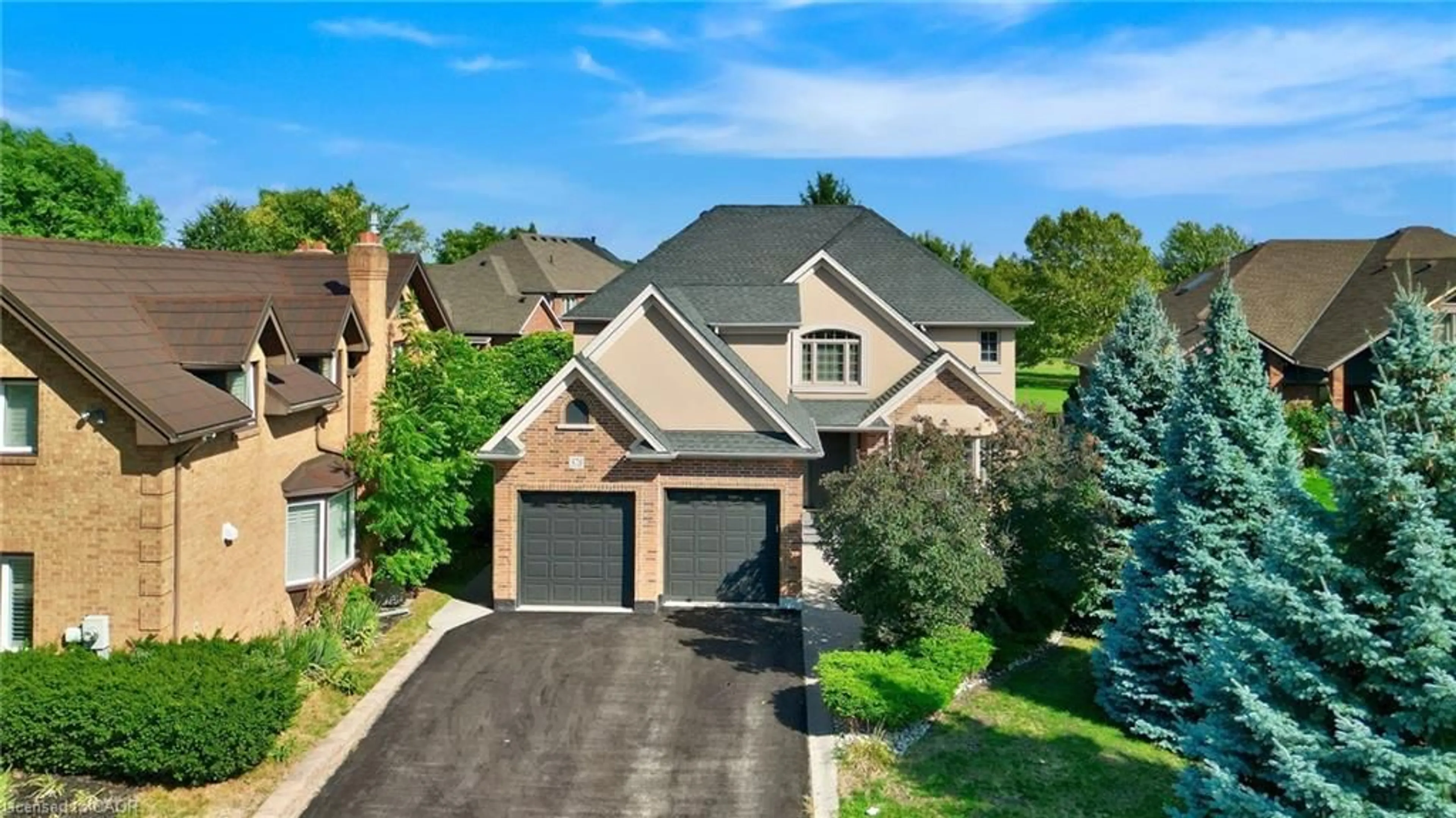 A pic from outside/outdoor area/front of a property/back of a property/a pic from drone, street for 578 Fifty Rd, Stoney Creek Ontario L8E 5T5