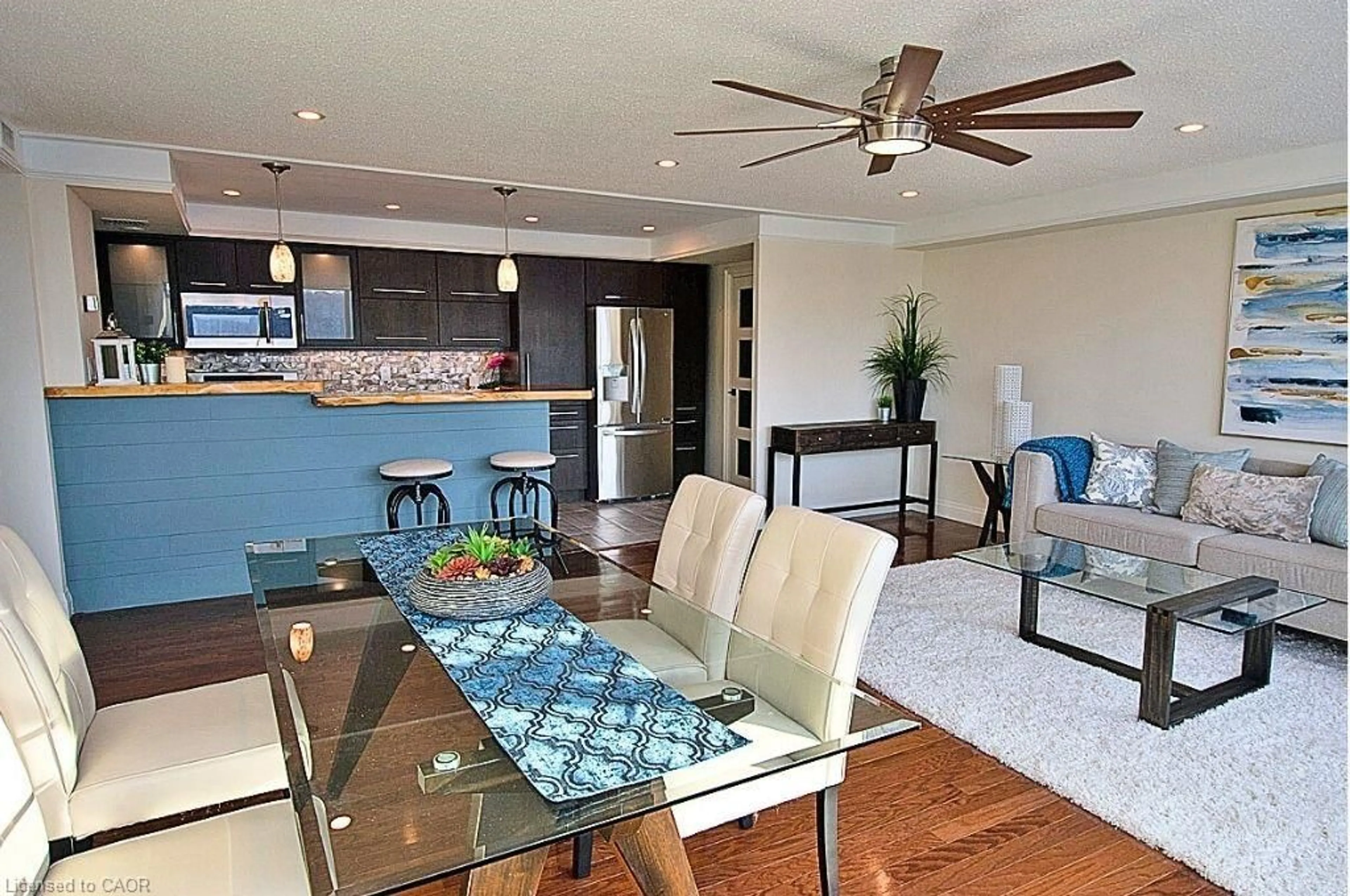 Open concept kitchen, unknown for 120 Duke St #1604, Hamilton Ontario L8P 4T1