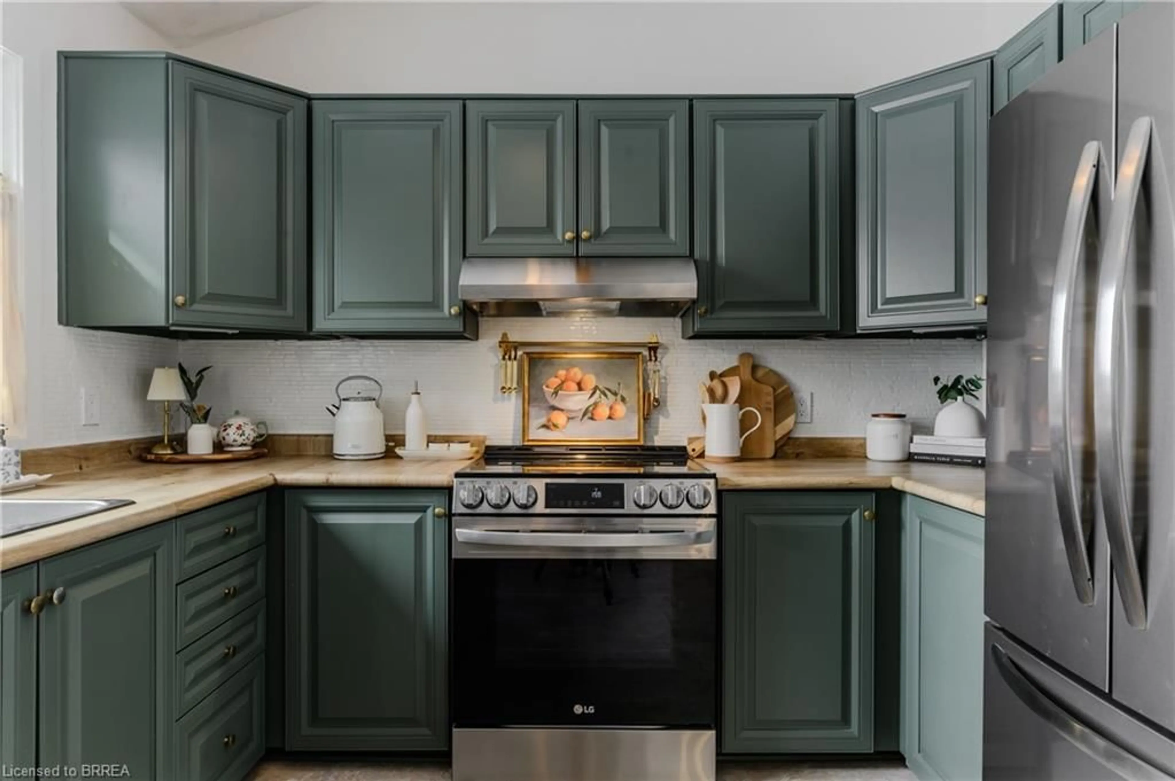 Unknown for 60 Curtis Ave, Paris Ontario N3L 3J7