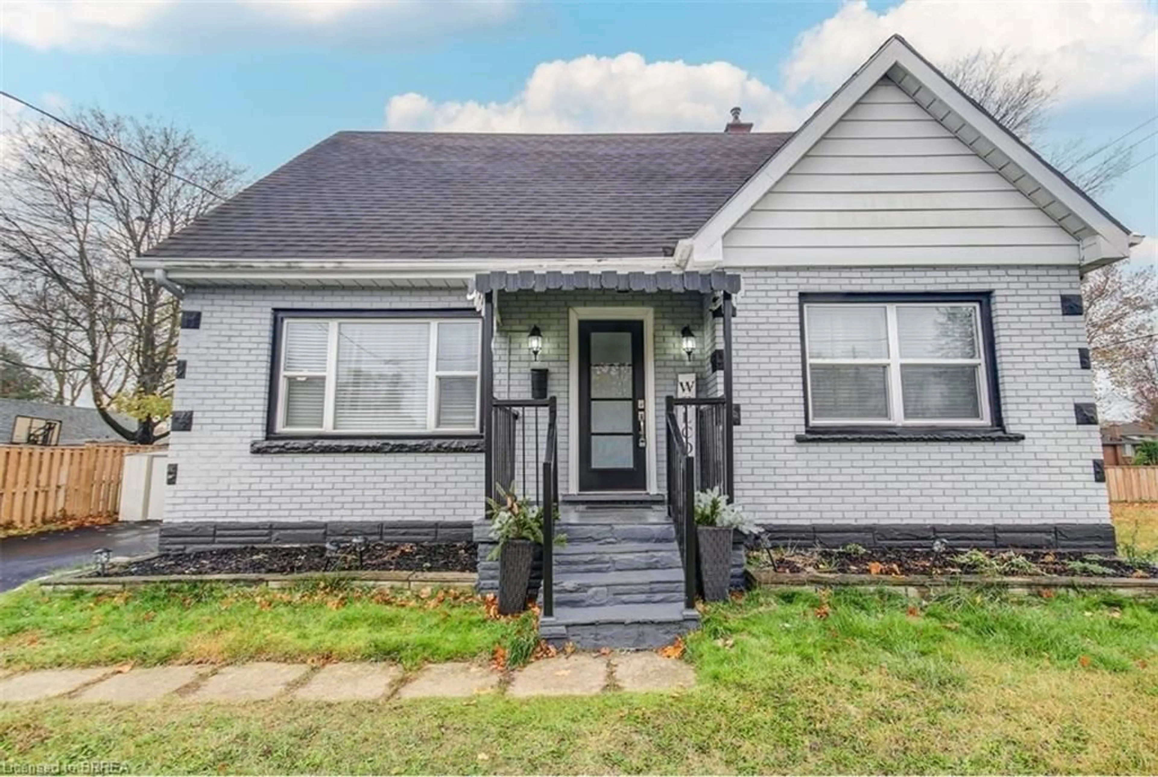 Home with brick exterior material, street for 75 Tollgate Rd, Brantford Ontario N3R 4Z5