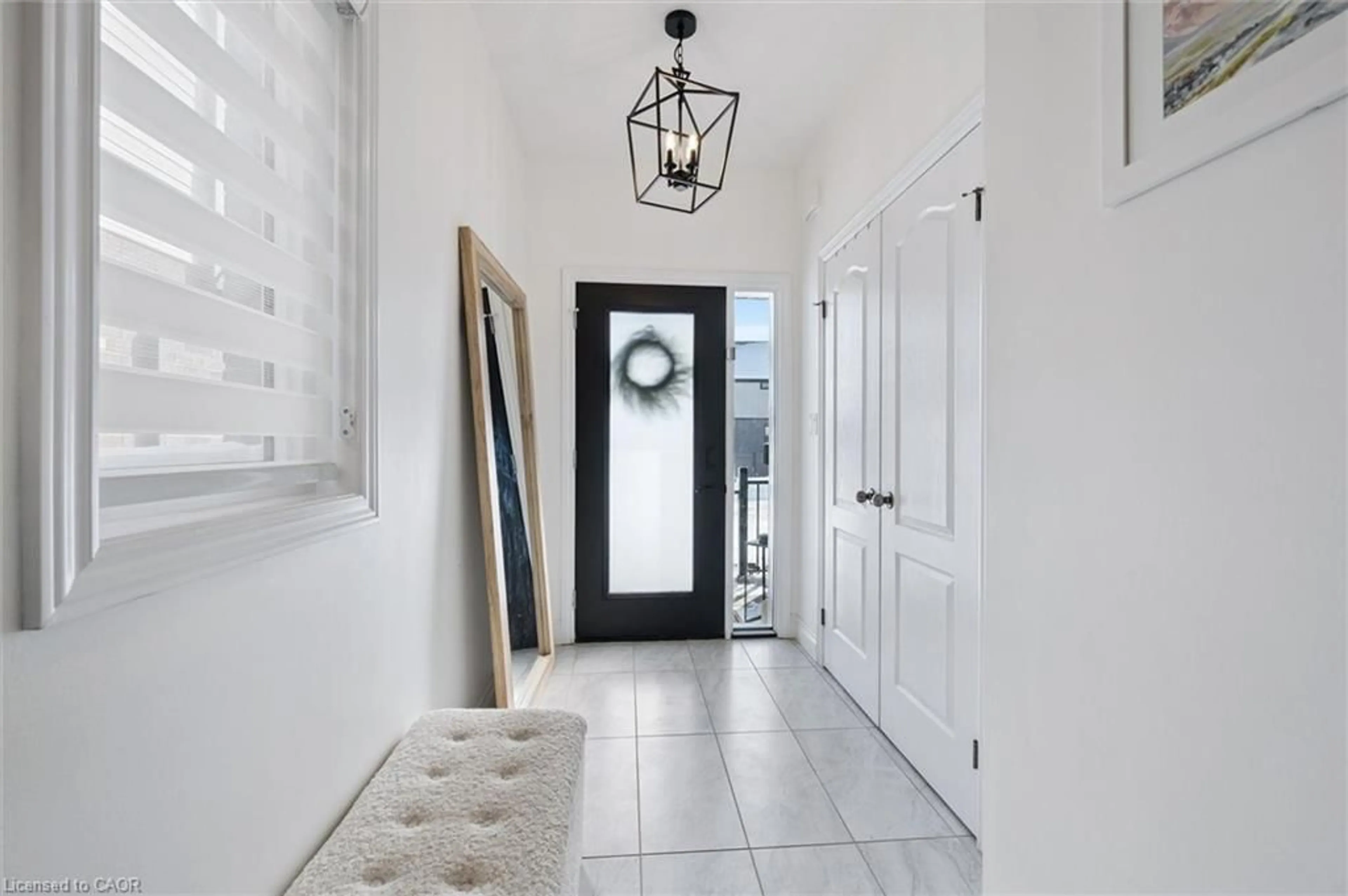 Indoor entryway for 447 Moorlands Cres, Kitchener Ontario N2P 0C9