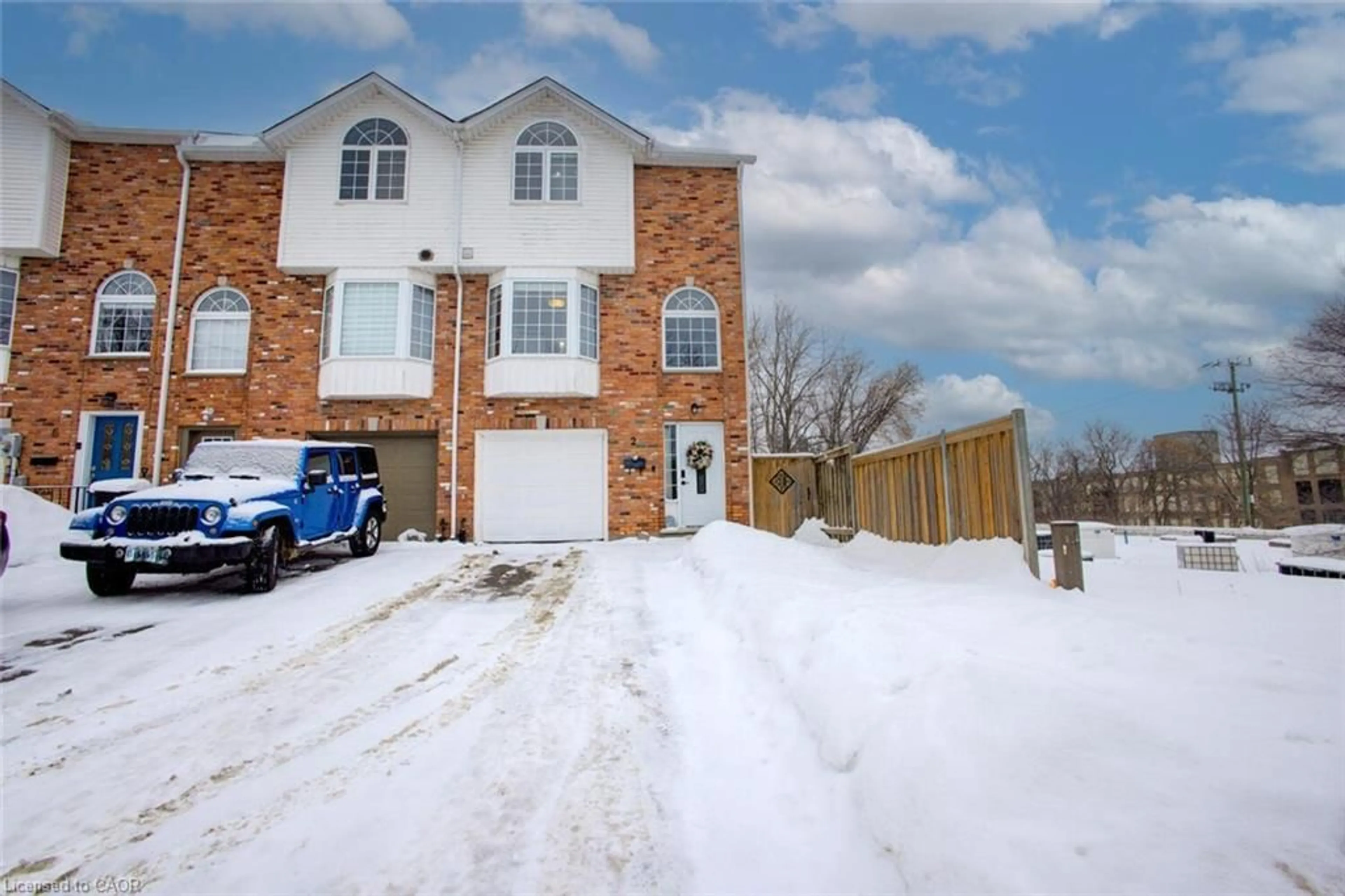 A pic from outside/outdoor area/front of a property/back of a property/a pic from drone, street for 2 Winston Blvd, Cambridge Ontario N3C 1L4