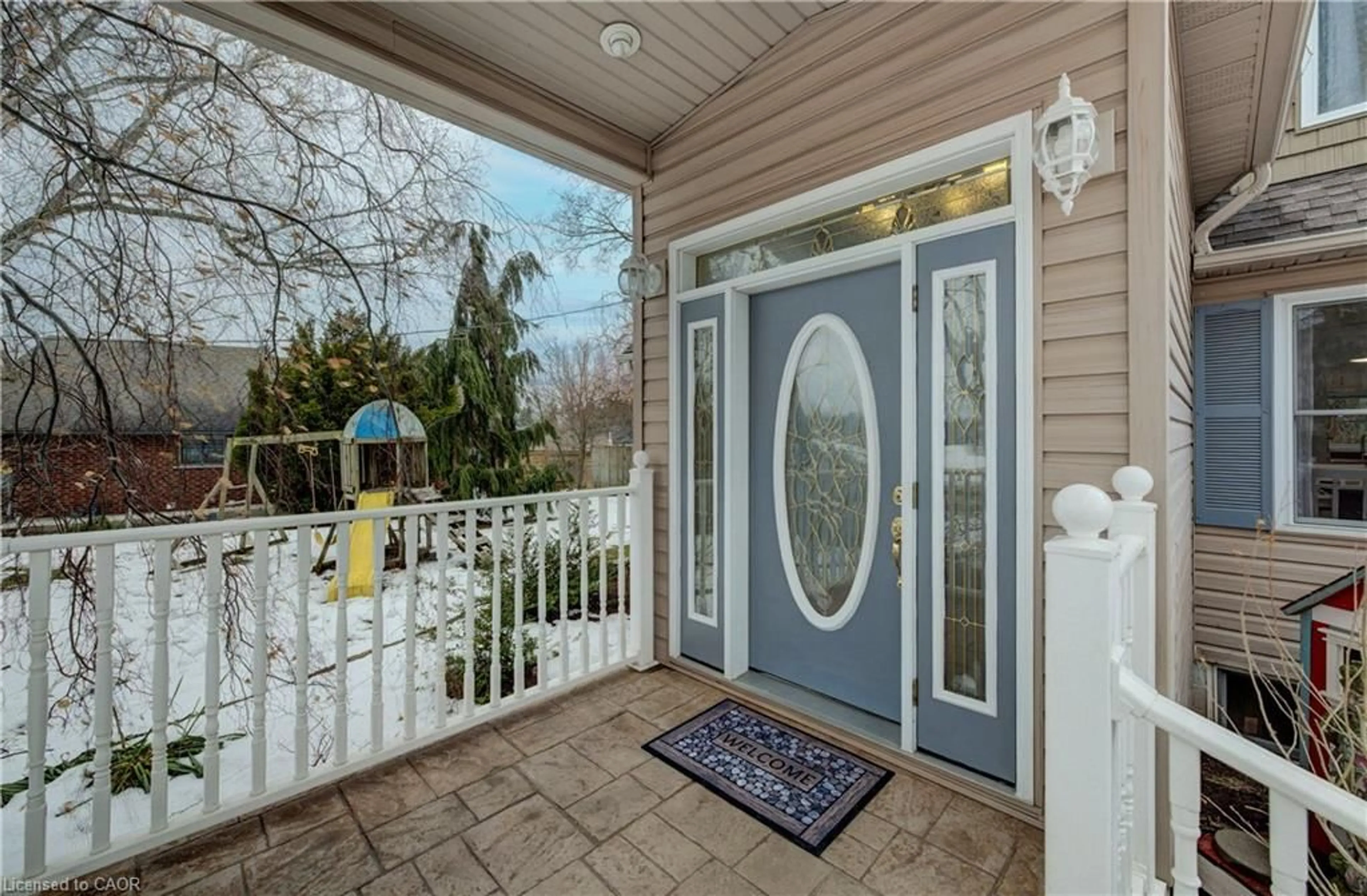 Indoor entryway for 107 Dover St, Otterville Ontario N0J 1R0