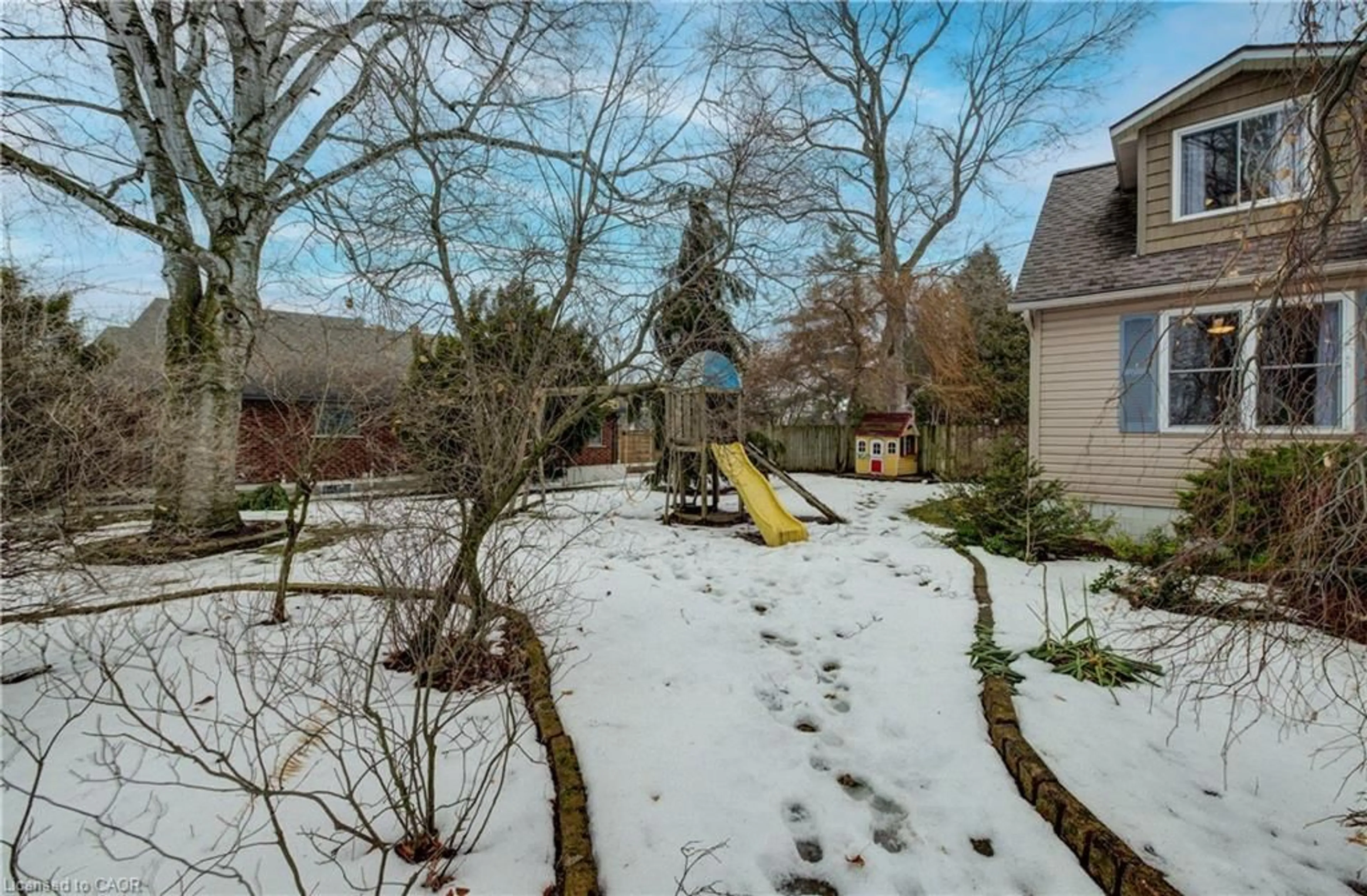 Patio, street for 107 Dover St, Otterville Ontario N0J 1R0