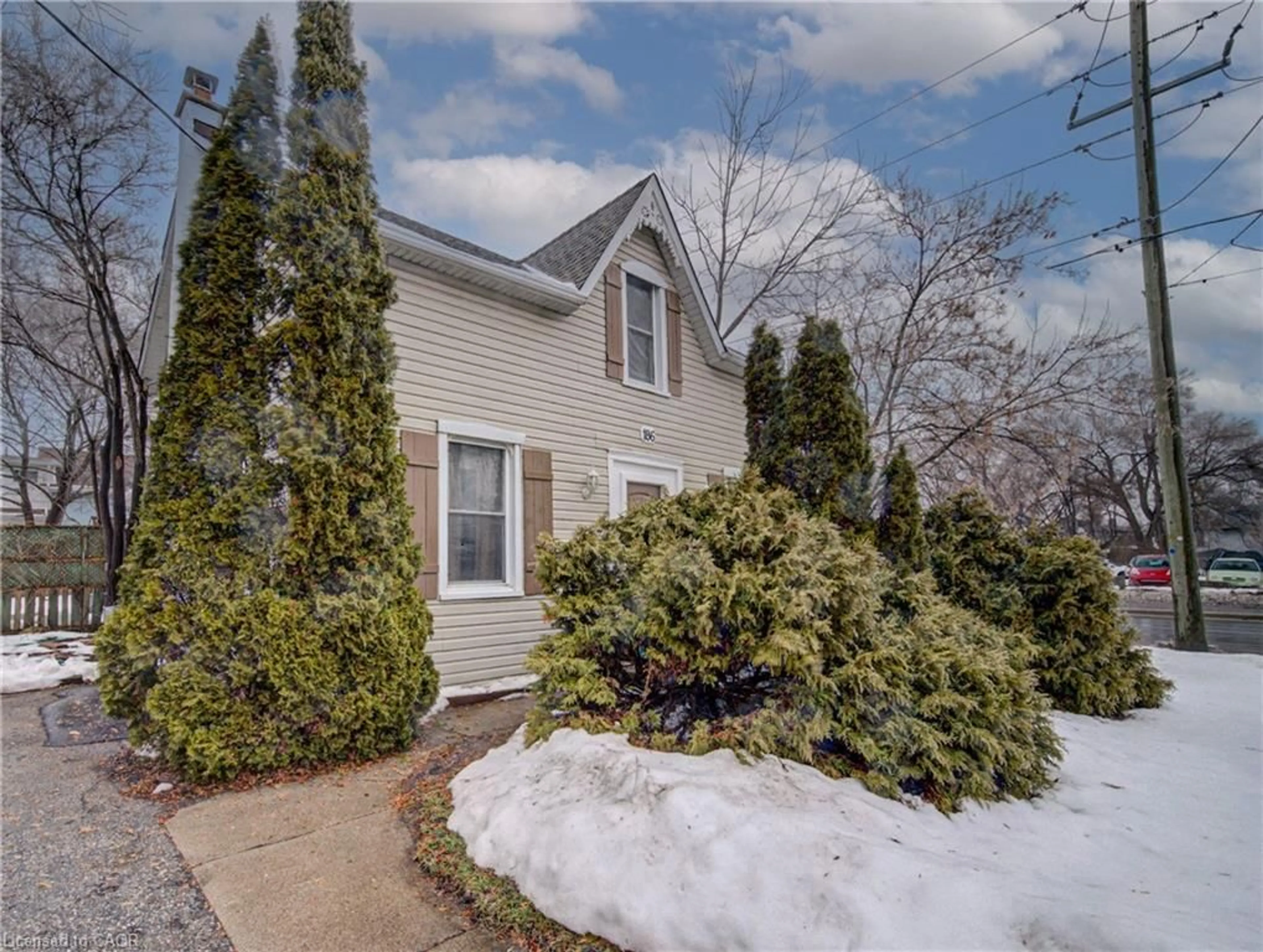 Unknown for 186 Wellington St, Cambridge Ontario N1R 3Z3