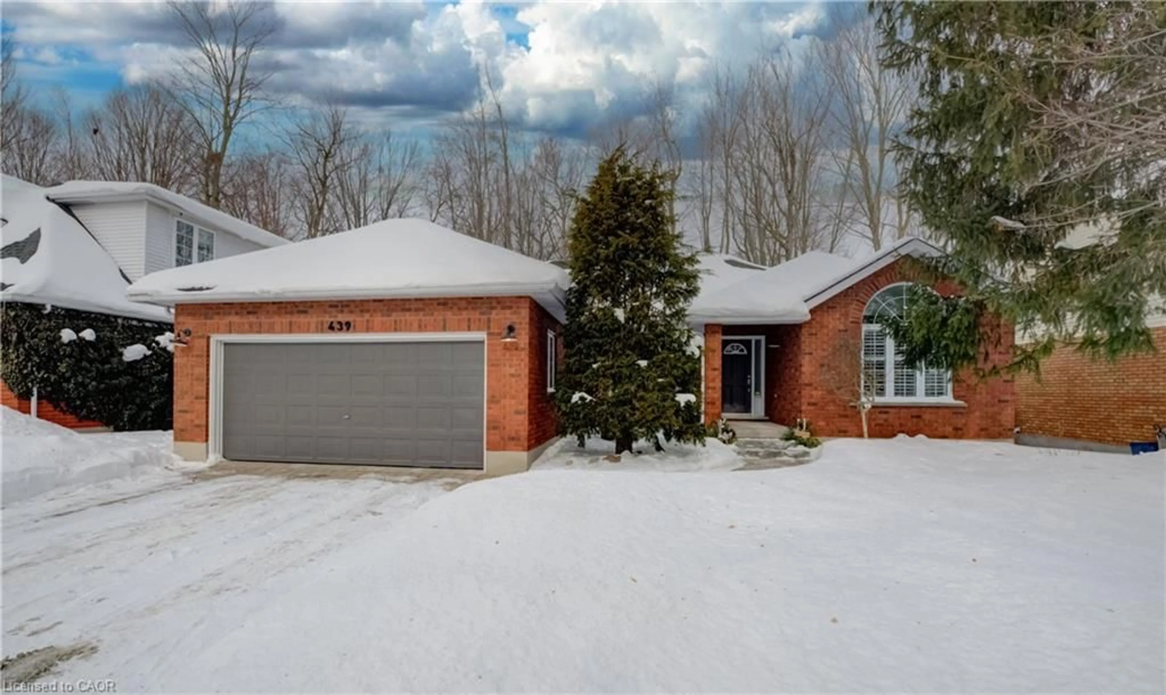 Home with brick exterior material, street for 439 Northlake Dr, Waterloo Ontario N2V 1Y6