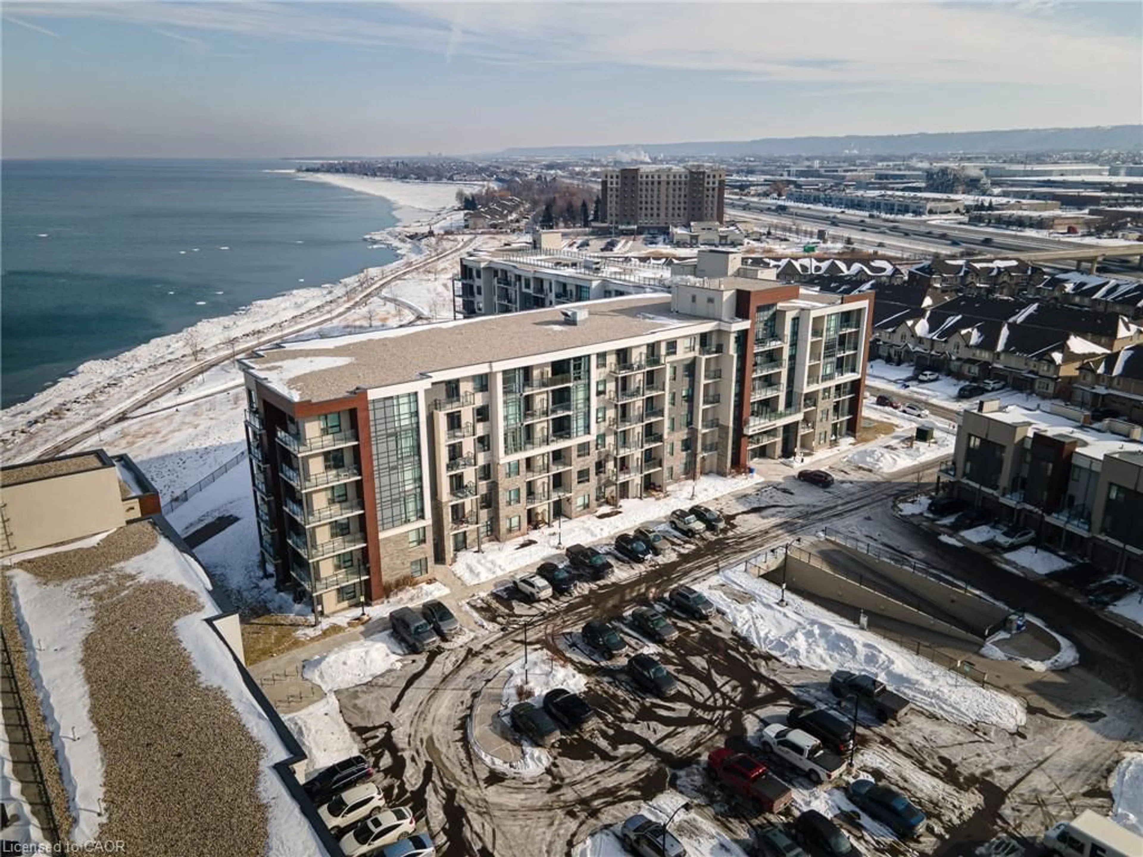 A pic from outside/outdoor area/front of a property/back of a property/a pic from drone, unknown for 101 Shoreview Pl #436, Stoney Creek Ontario L8E 0K2