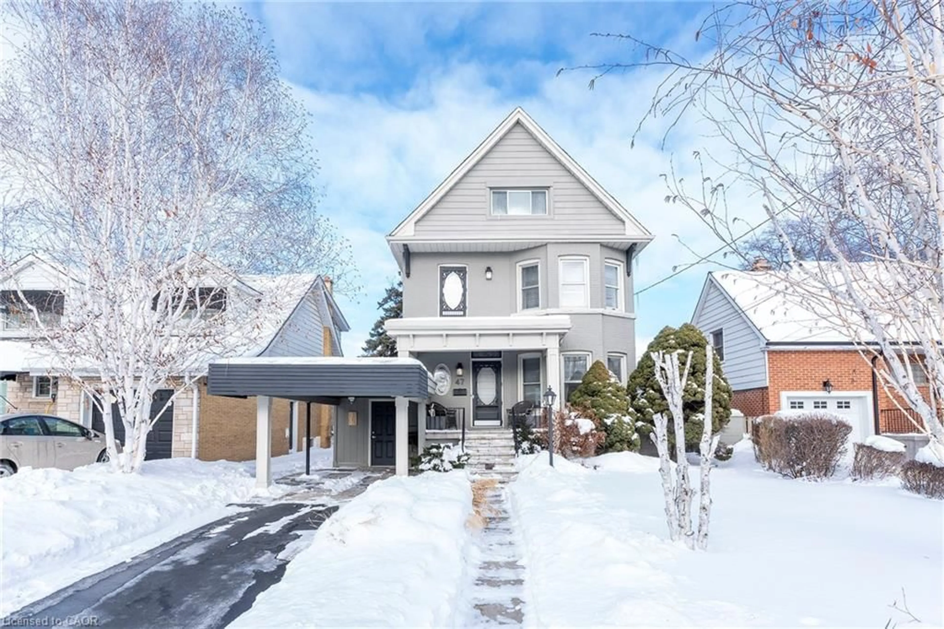 Home with brick exterior material, street for 47 Mountain Park Ave, Hamilton Ontario L9A 1A1