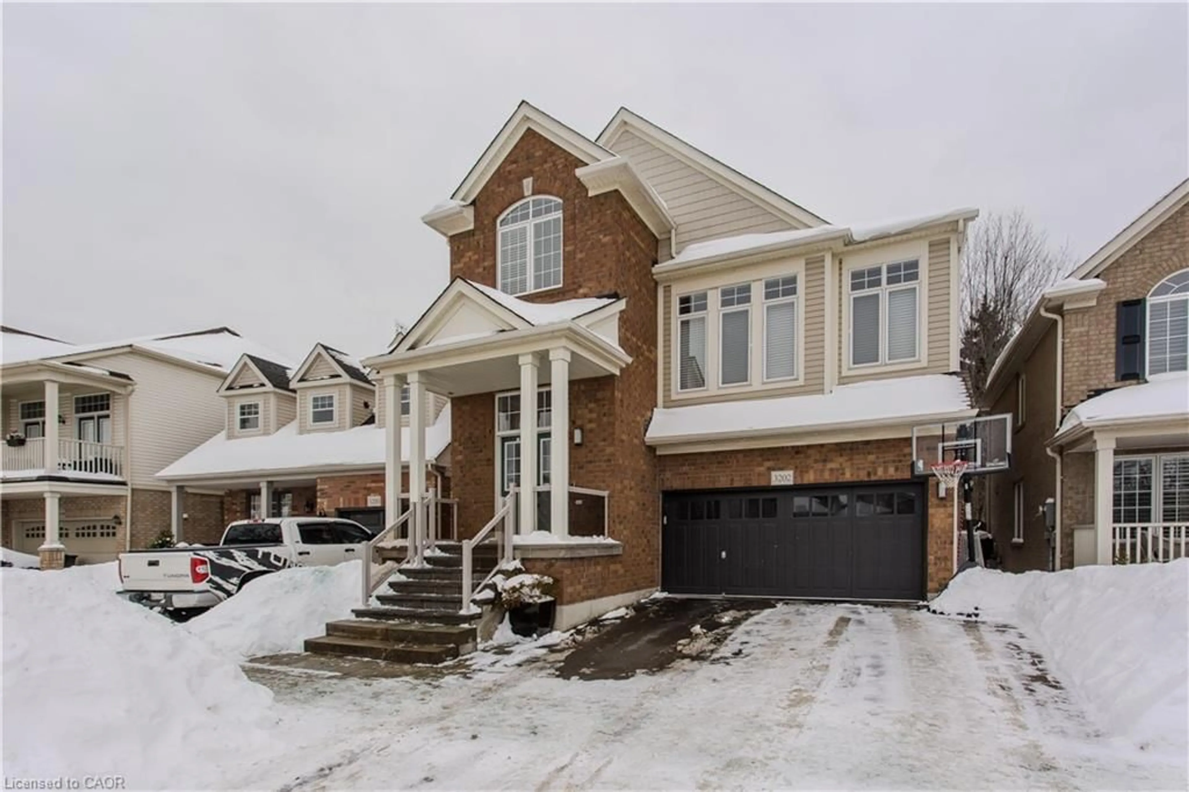 Home with brick exterior material, street for 3202 Steeplechase Dr, Burlington Ontario L7M 0C4