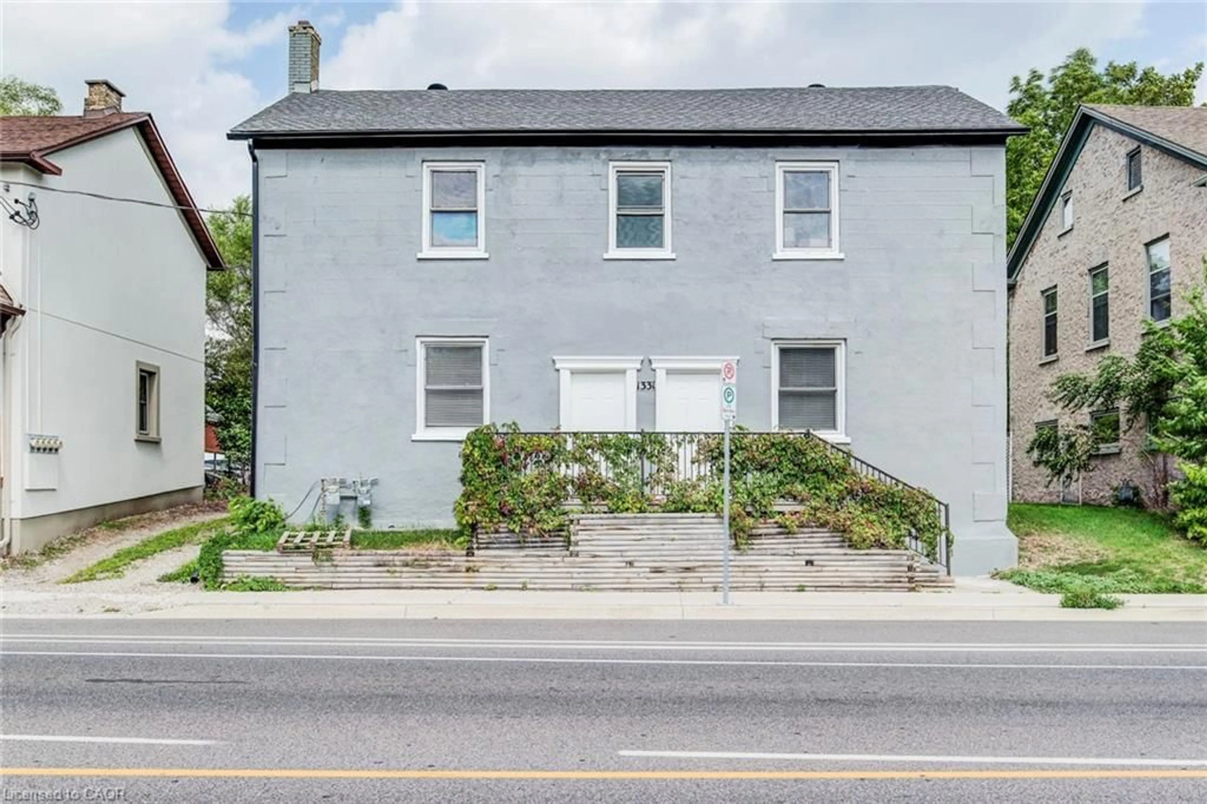 Unknown for 1331 King St, Cambridge Ontario N3H 3R2