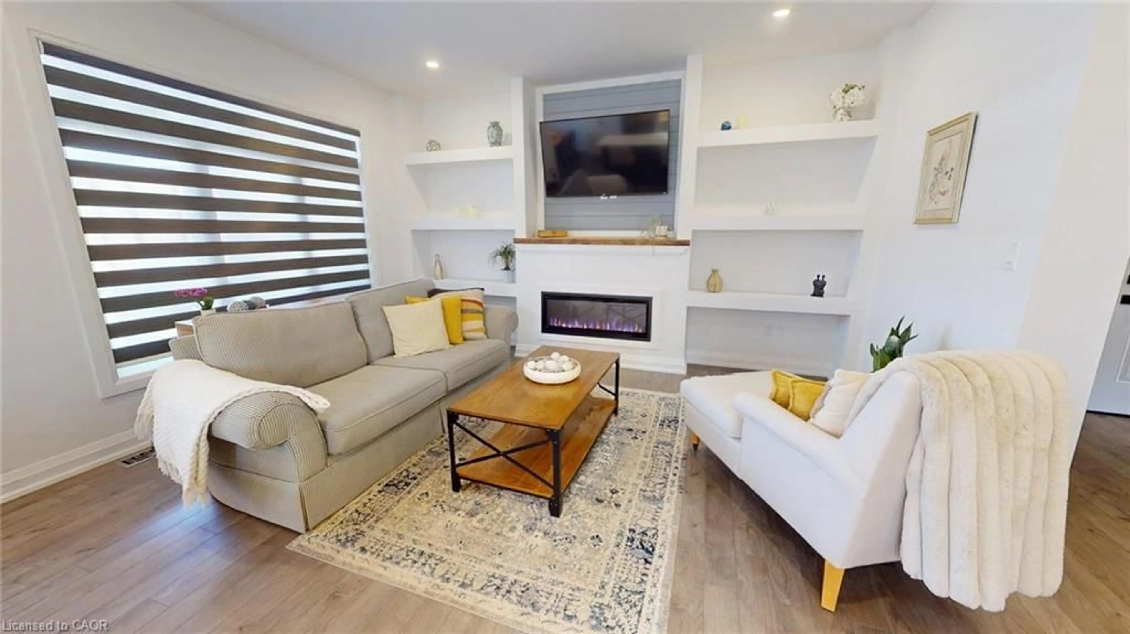 Living room with furniture, unknown for 137 Woodberry Cres, Elmira Ontario N3B 0E5