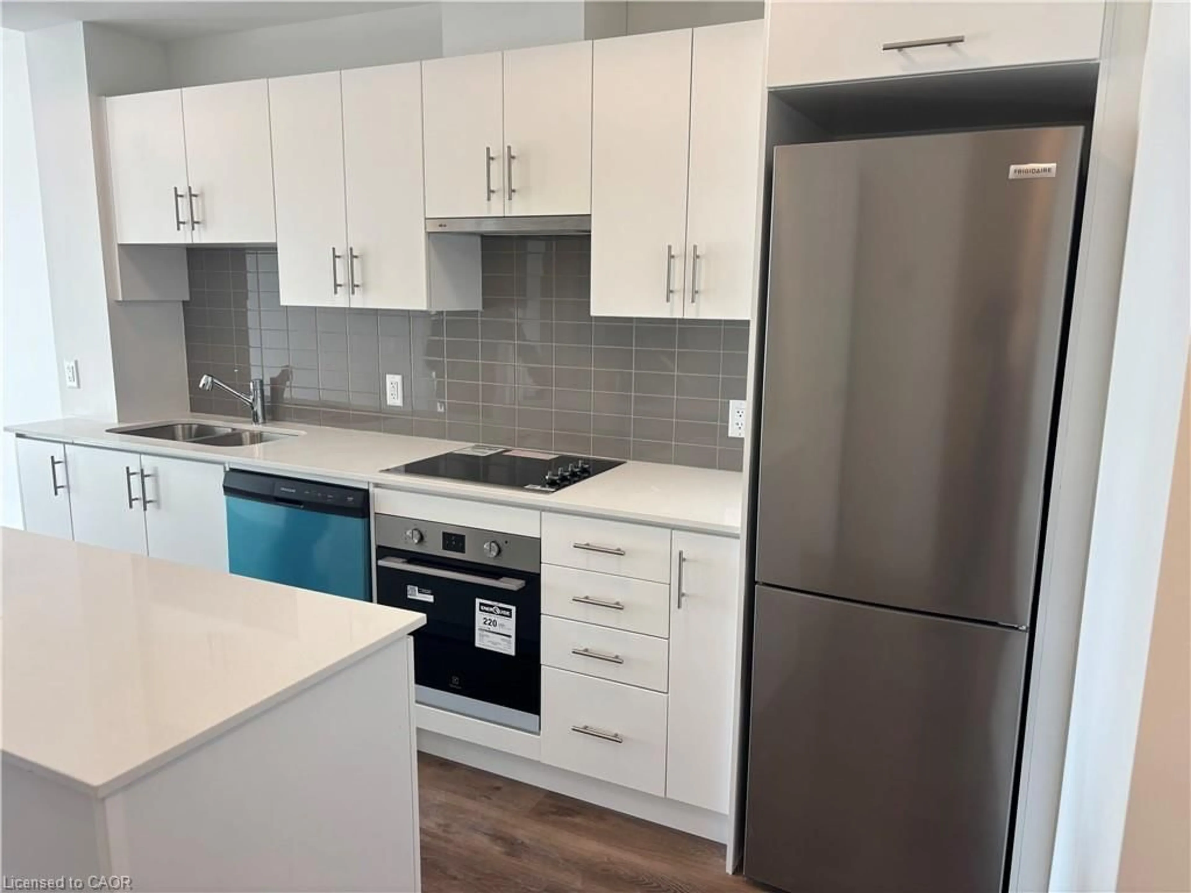 Standard kitchen, unknown for 461 Green Rd #607, Hamilton Ontario L8E 5B4