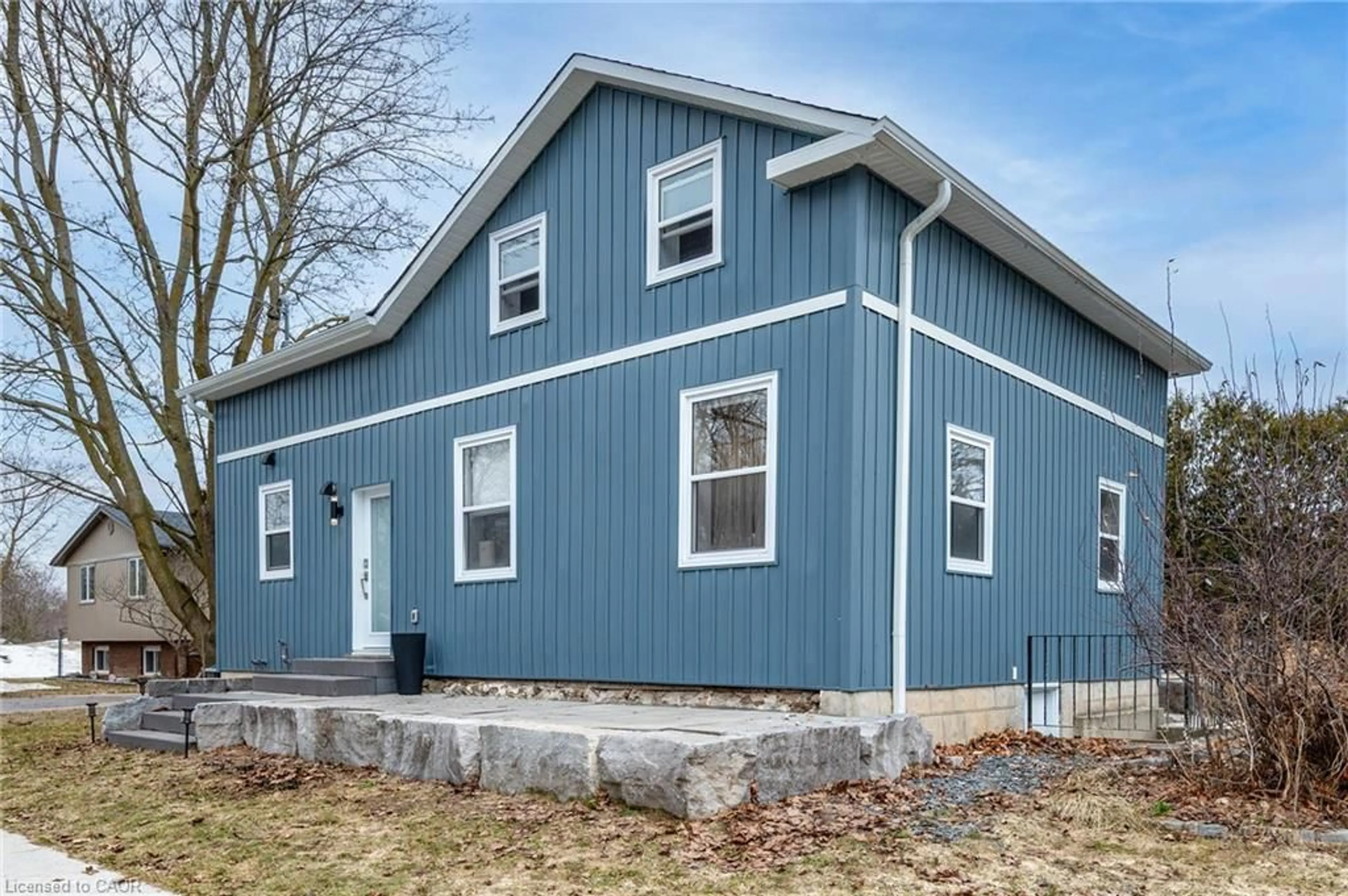 Home with vinyl exterior material, building for 1043 Queens Bush Rd, Wellesley Ontario N0B 2T0