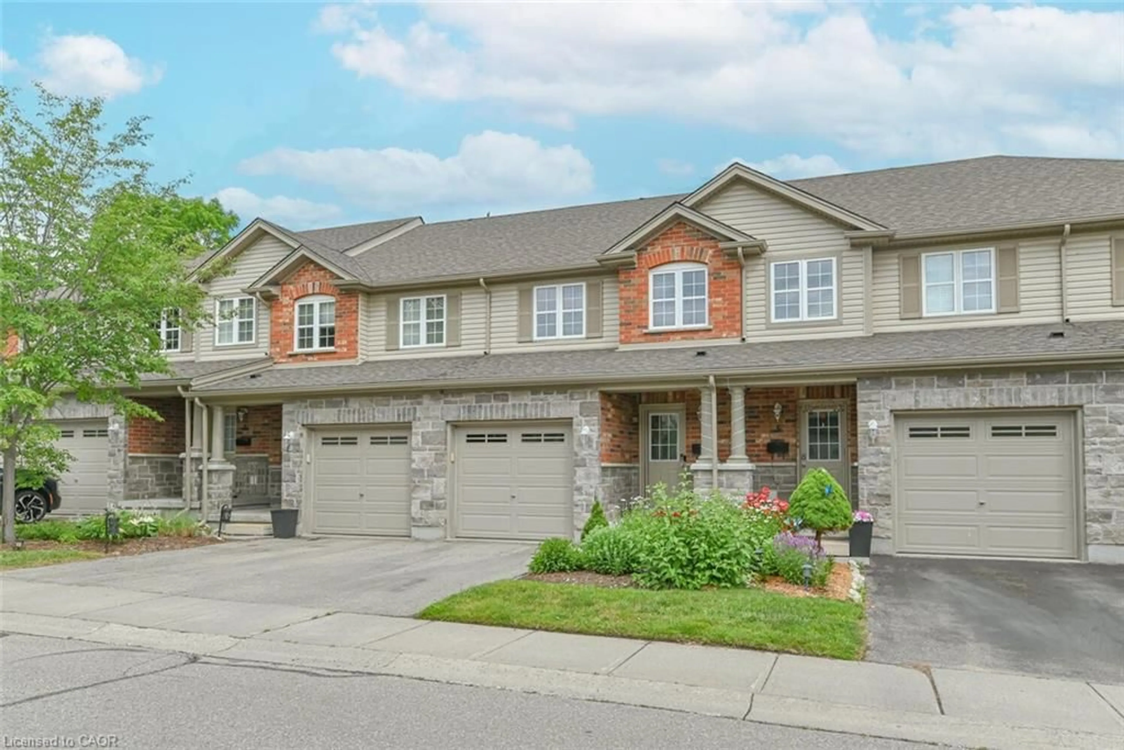 Home with brick exterior material, street for 535 Margaret St #4, Cambridge Ontario N3H 0A5