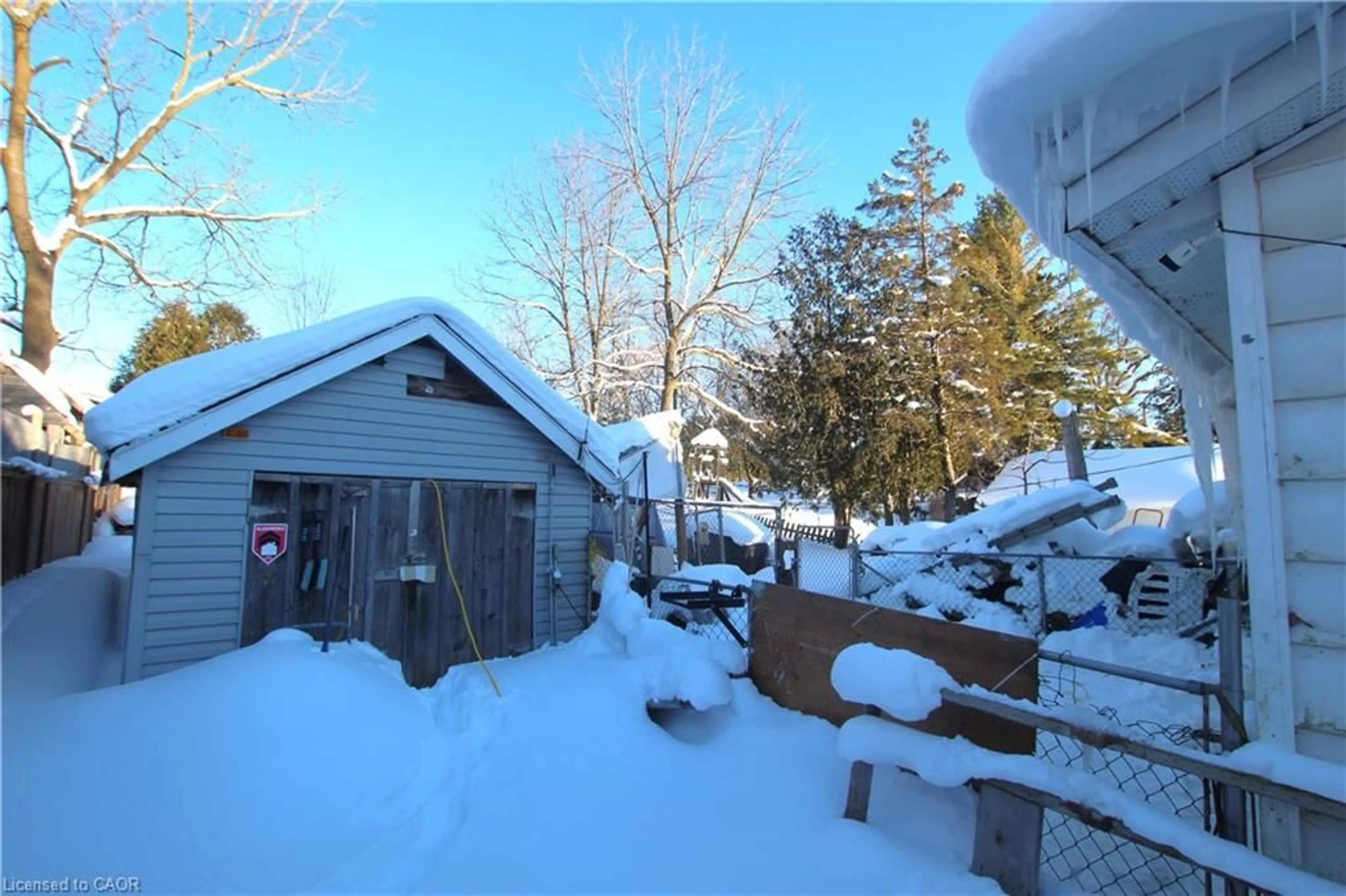 Patio, street for 283 Albert St, Durham Ontario N0G 1R0