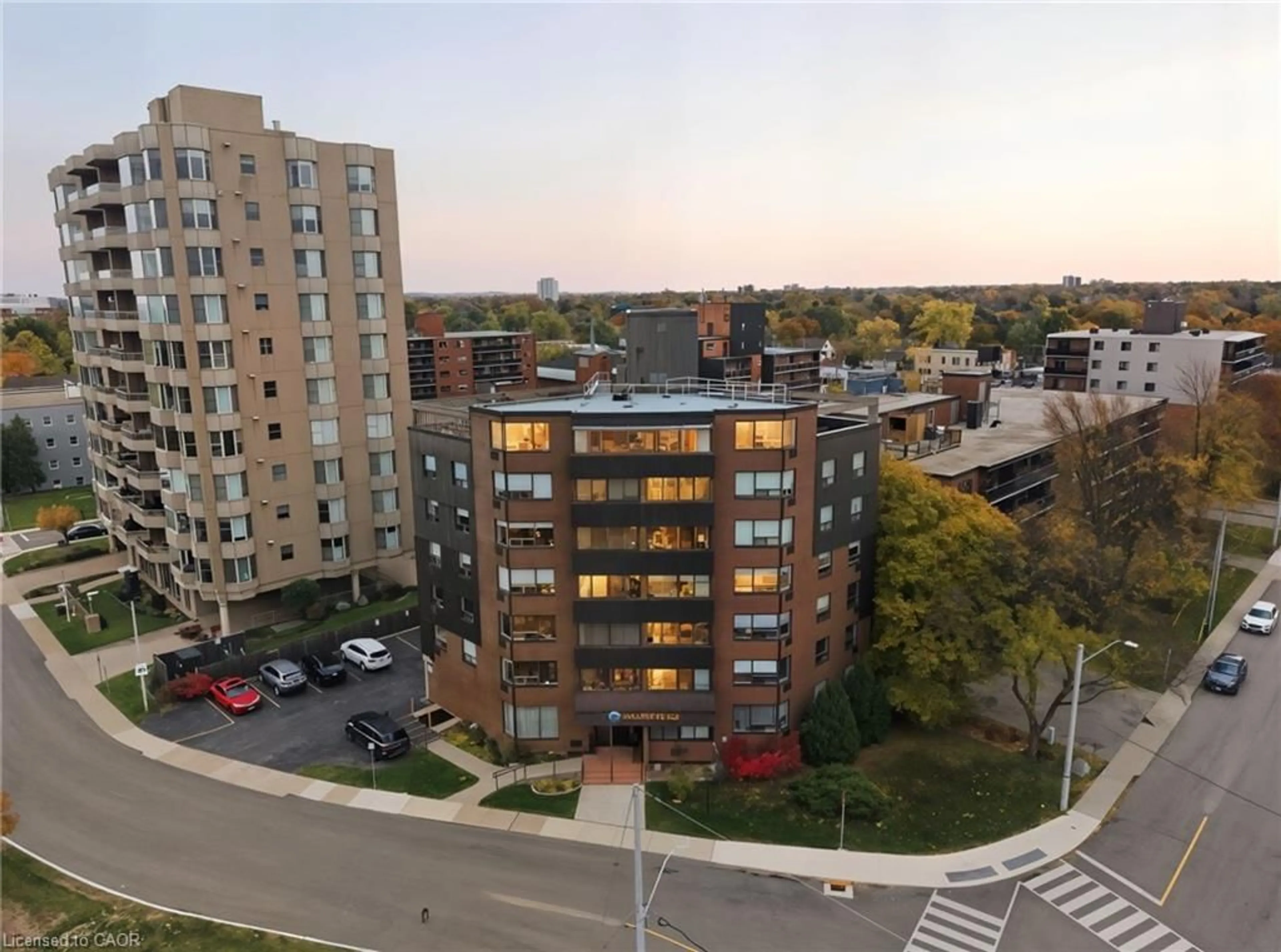 A pic from outside/outdoor area/front of a property/back of a property/a pic from drone, city buildings view from balcony for 166 Mountain Park Ave #502, Hamilton Ontario L8V 1A1
