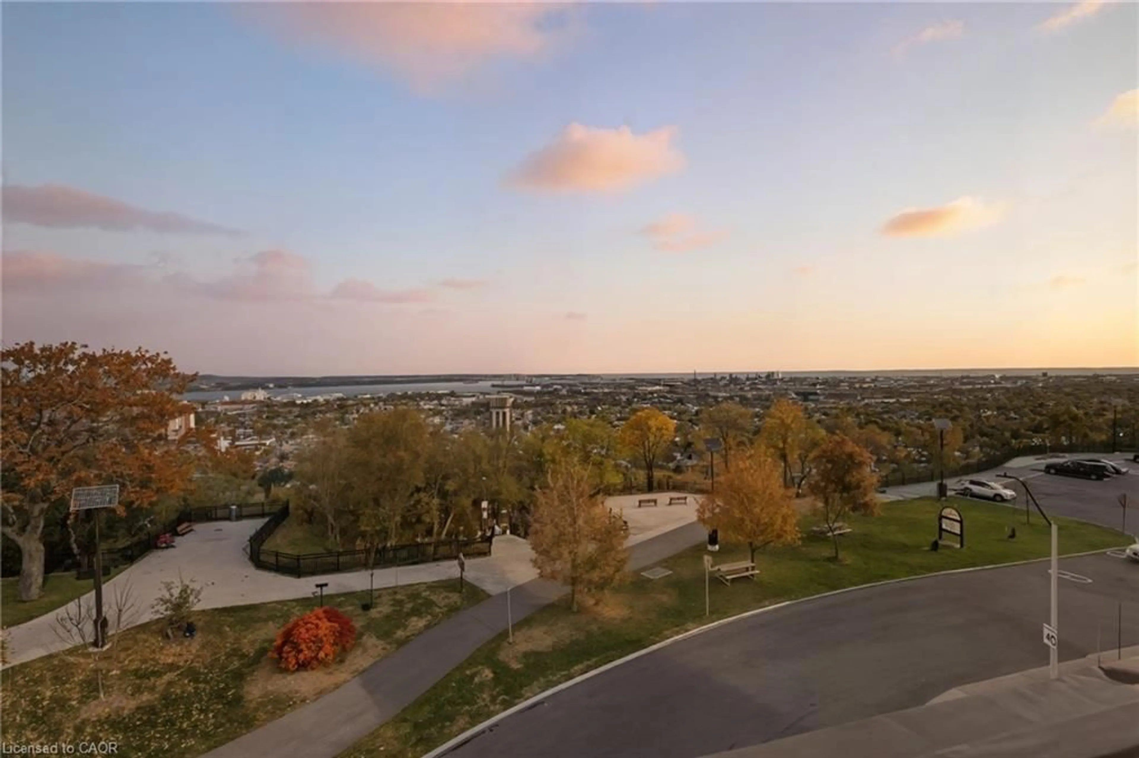 A pic from outside/outdoor area/front of a property/back of a property/a pic from drone, unknown for 166 Mountain Park Ave #502, Hamilton Ontario L8V 1A1