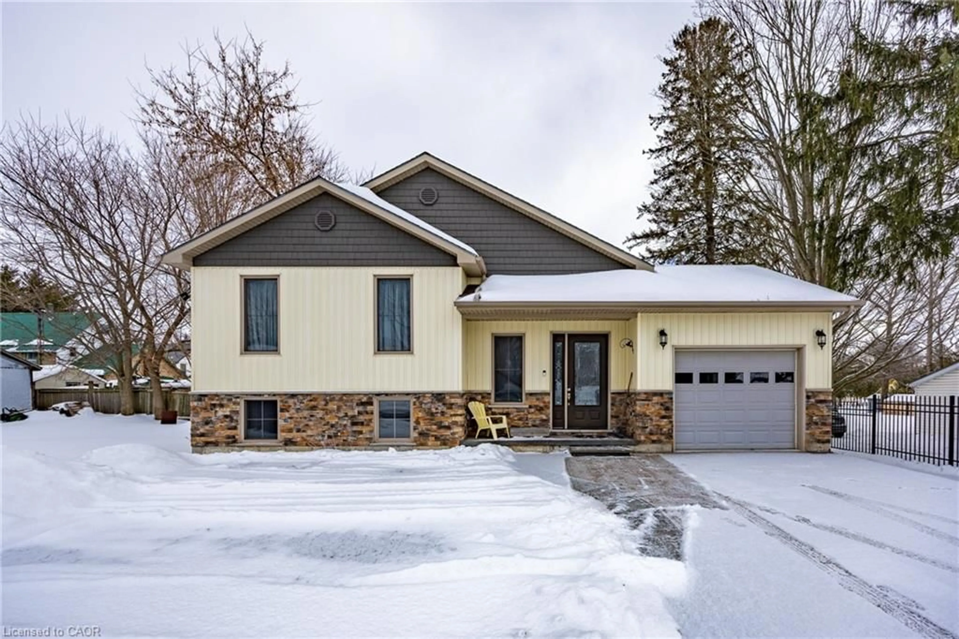 Home with brick exterior material, street for 514 Fisher's Glen Rd, Vittoria Ontario N0E 1W0