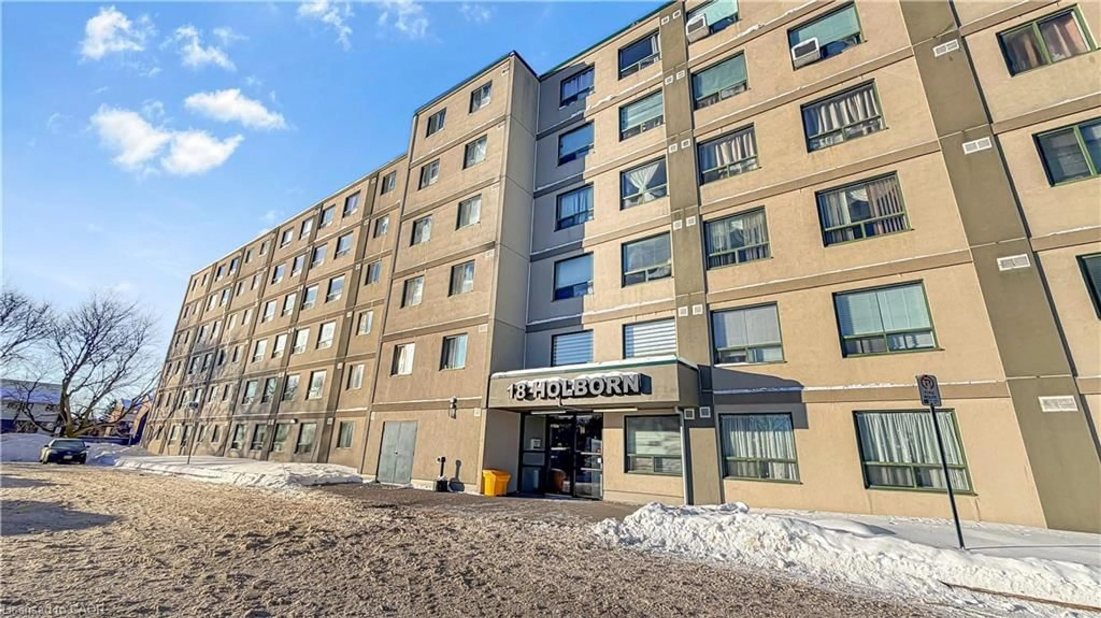 Patio, building for 18 Holborn Crt #203, Kitchener Ontario N2A 4A1