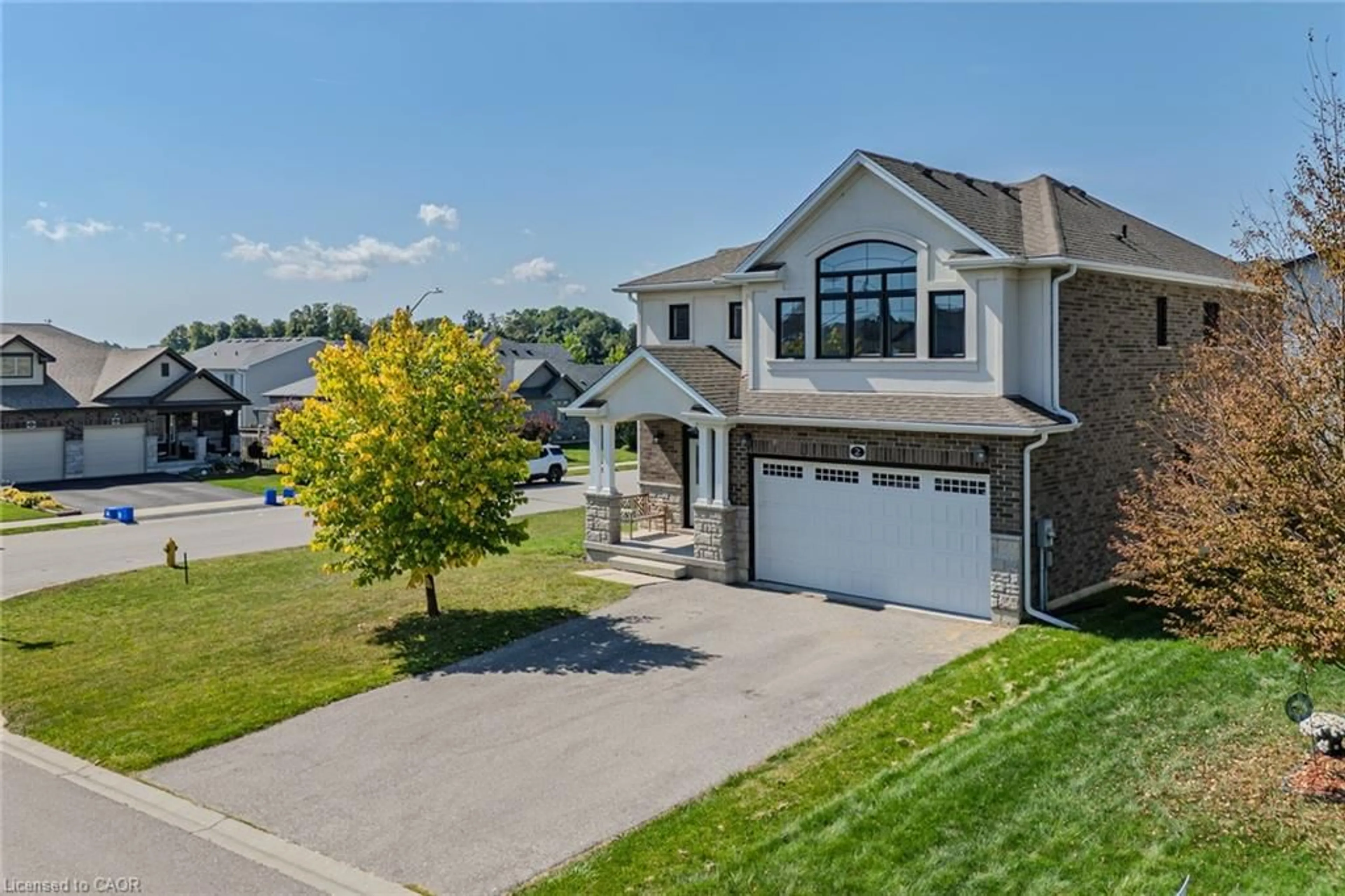 A pic from outside/outdoor area/front of a property/back of a property/a pic from drone, unknown for 2 Sedge Ave, Simcoe Ontario N3Y 0E1