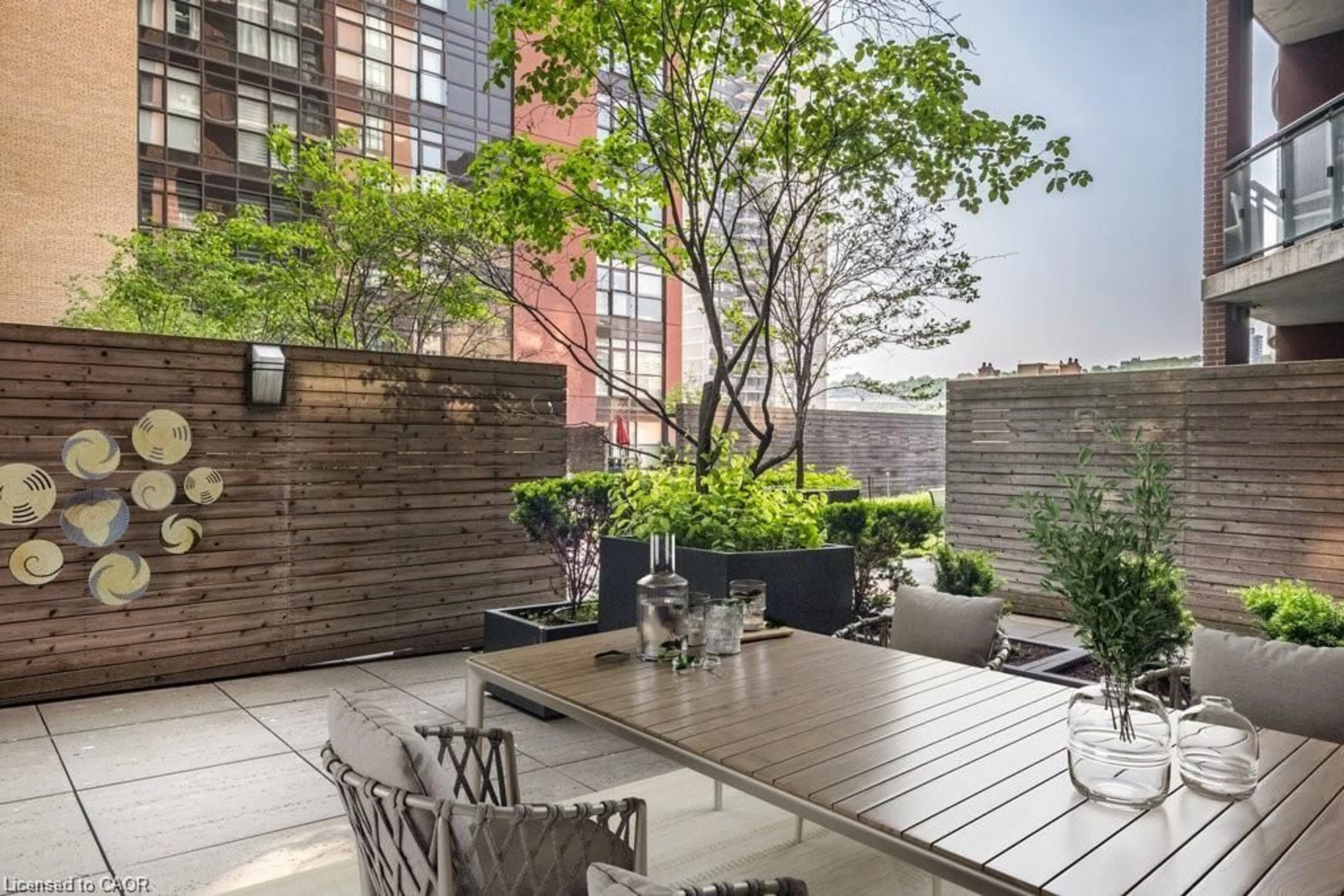 Patio, street for 112 King St #412, Hamilton Ontario L8N 1A8