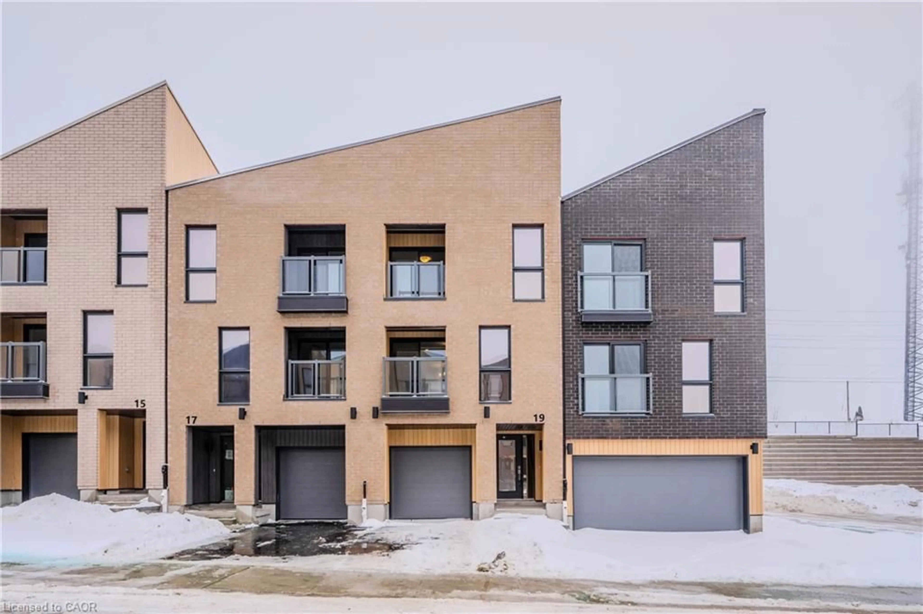 Unknown for 19 Urbane Blvd, Kitchener Ontario N2E 0H8