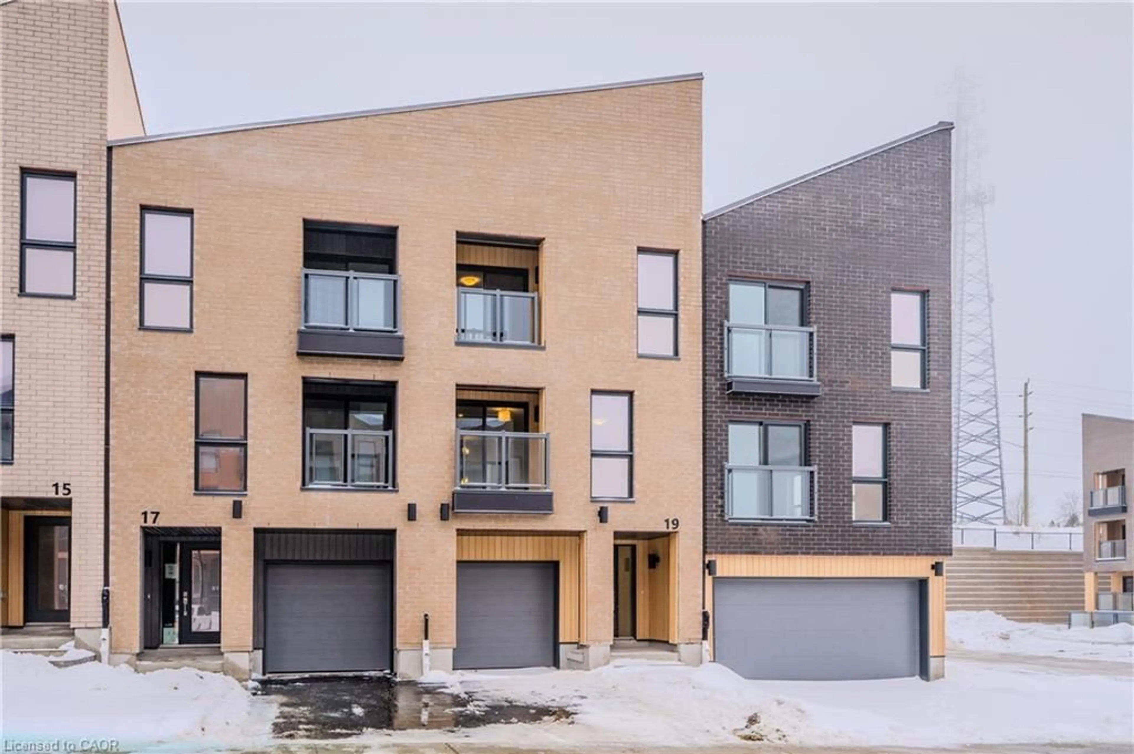Home with brick exterior material, street for 19 Urbane Blvd, Kitchener Ontario N2E 0H8