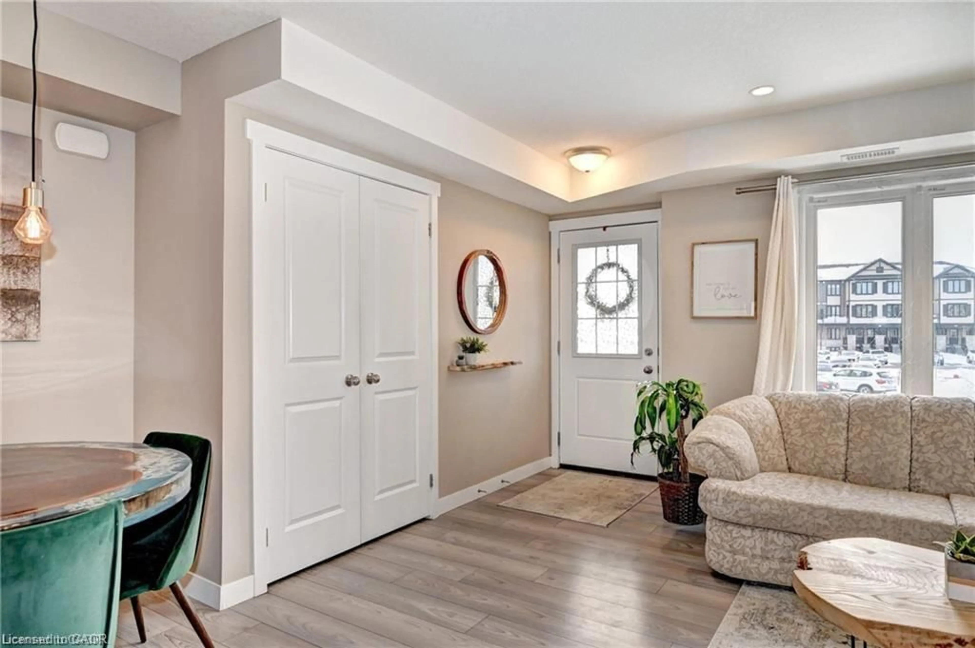 Indoor entryway for 160 Rochefort St #E5, Kitchener Ontario N2R 1V5
