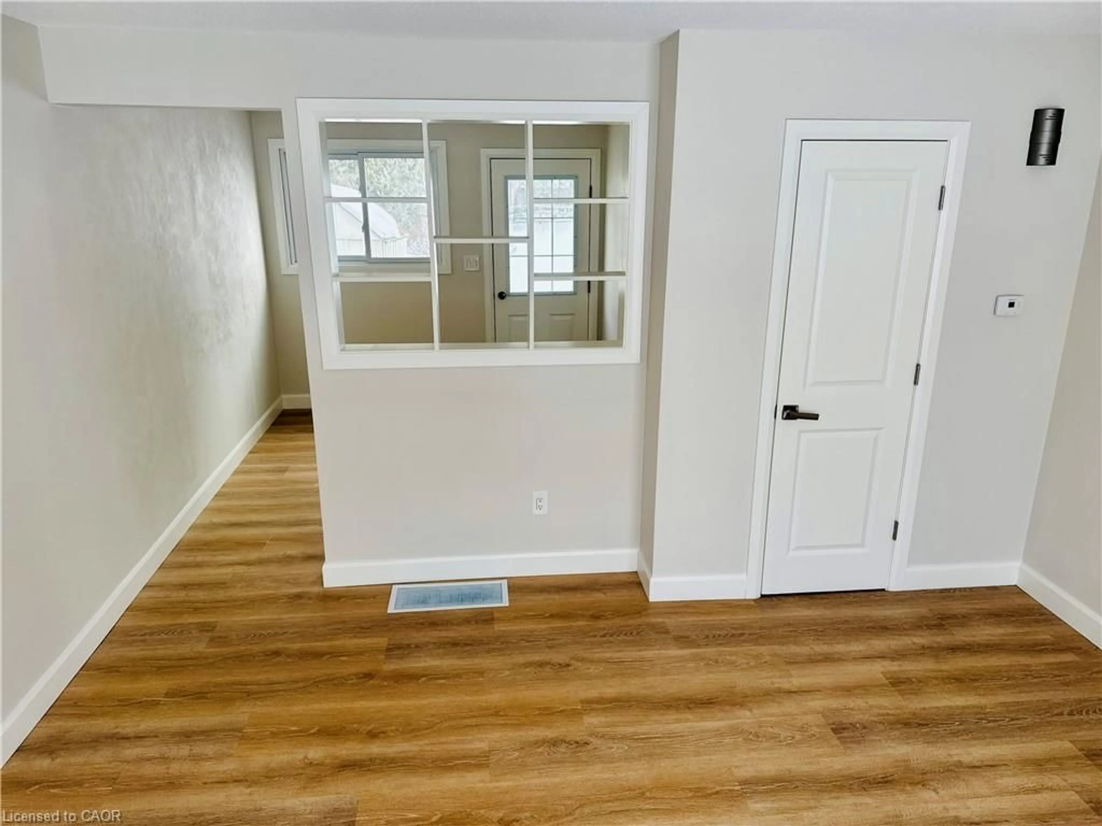 A pic of a room for 83 Elm St, Simcoe Ontario N3Y 3B7