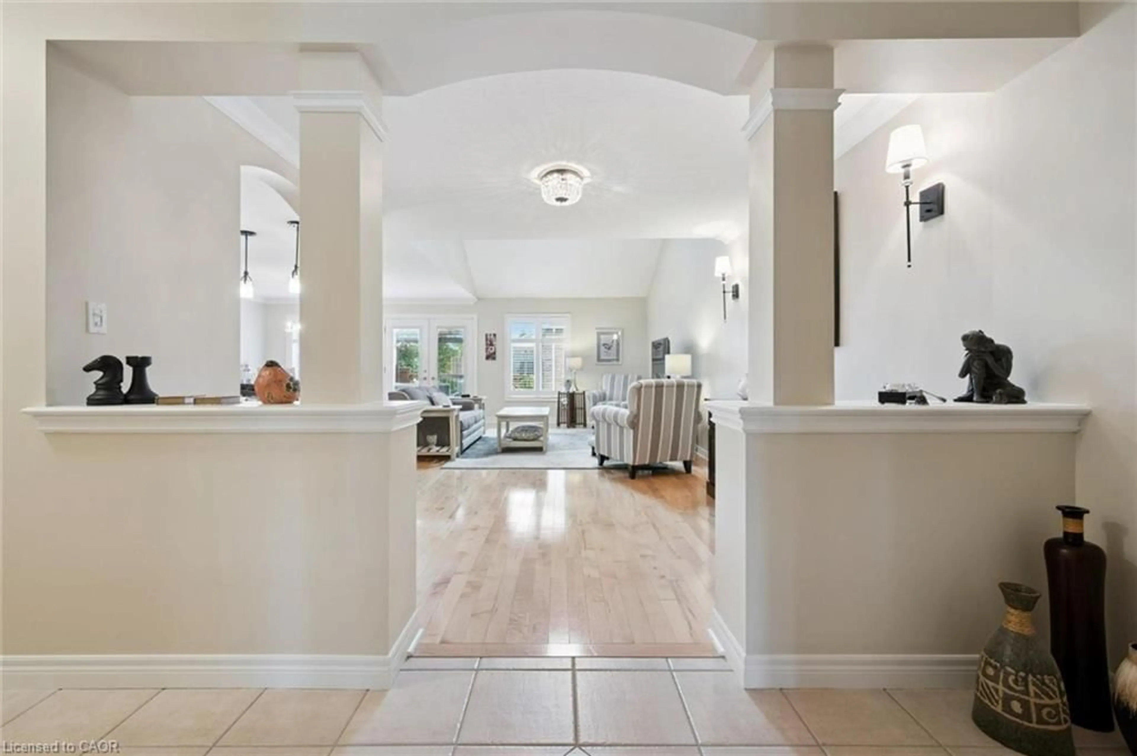 Indoor foyer for 186 Riverwalk Pl, Rockwood Ontario N0B 2K0