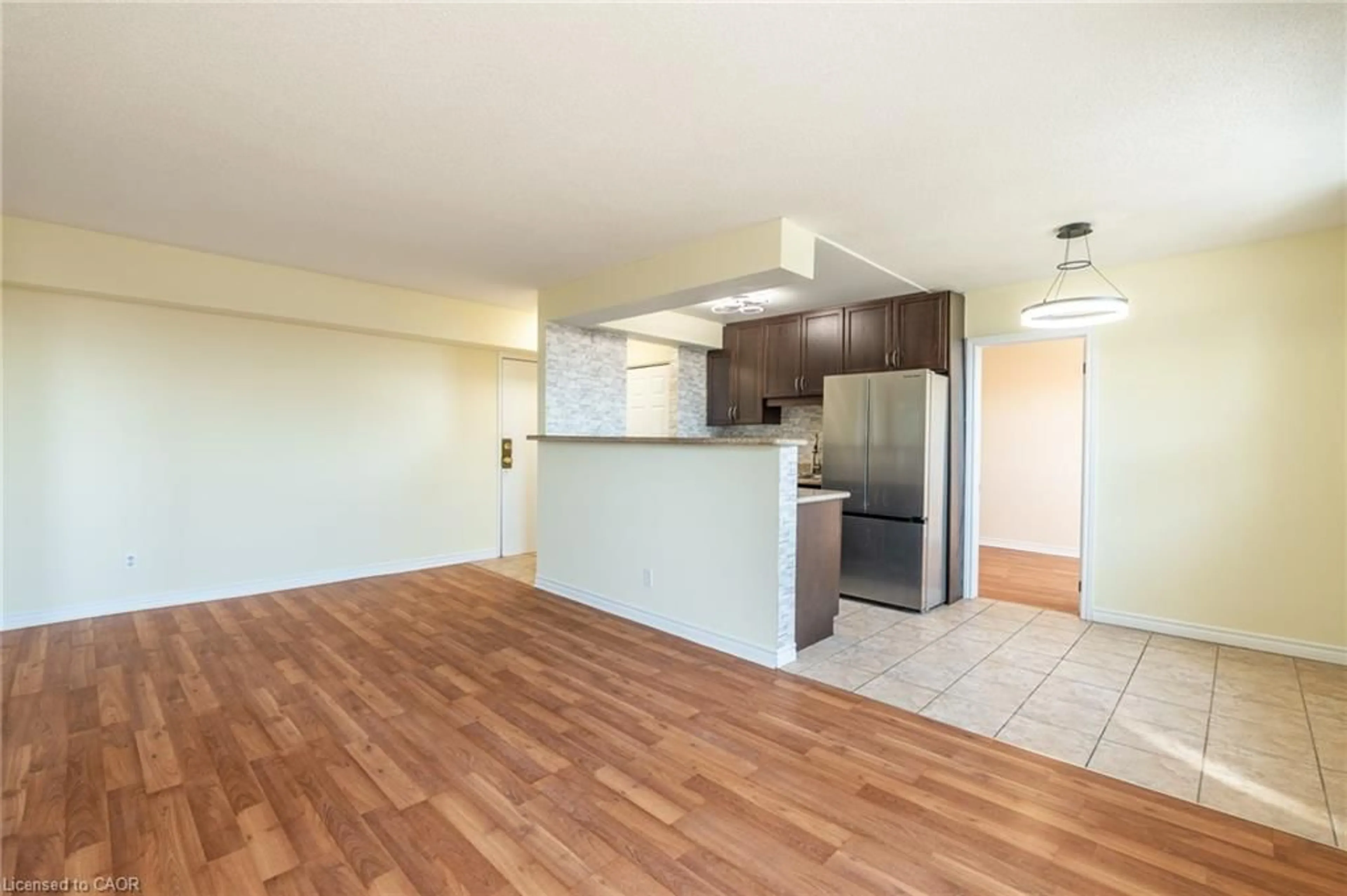 Unknown for 851 Queenston Rd #803, Hamilton Ontario L8G 1B4