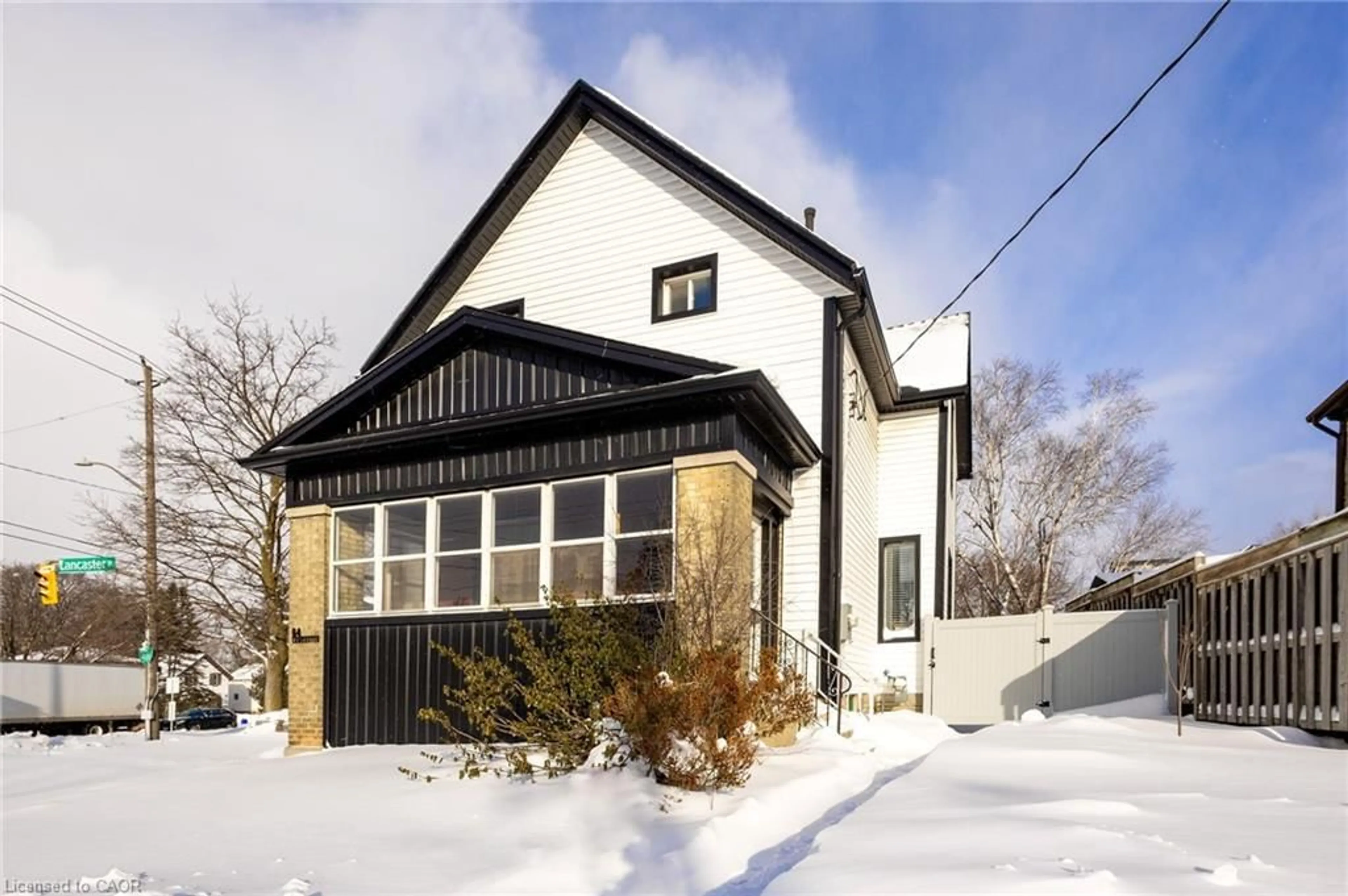 Unknown for 64 Lancaster St, Kitchener Ontario N2H 4T2