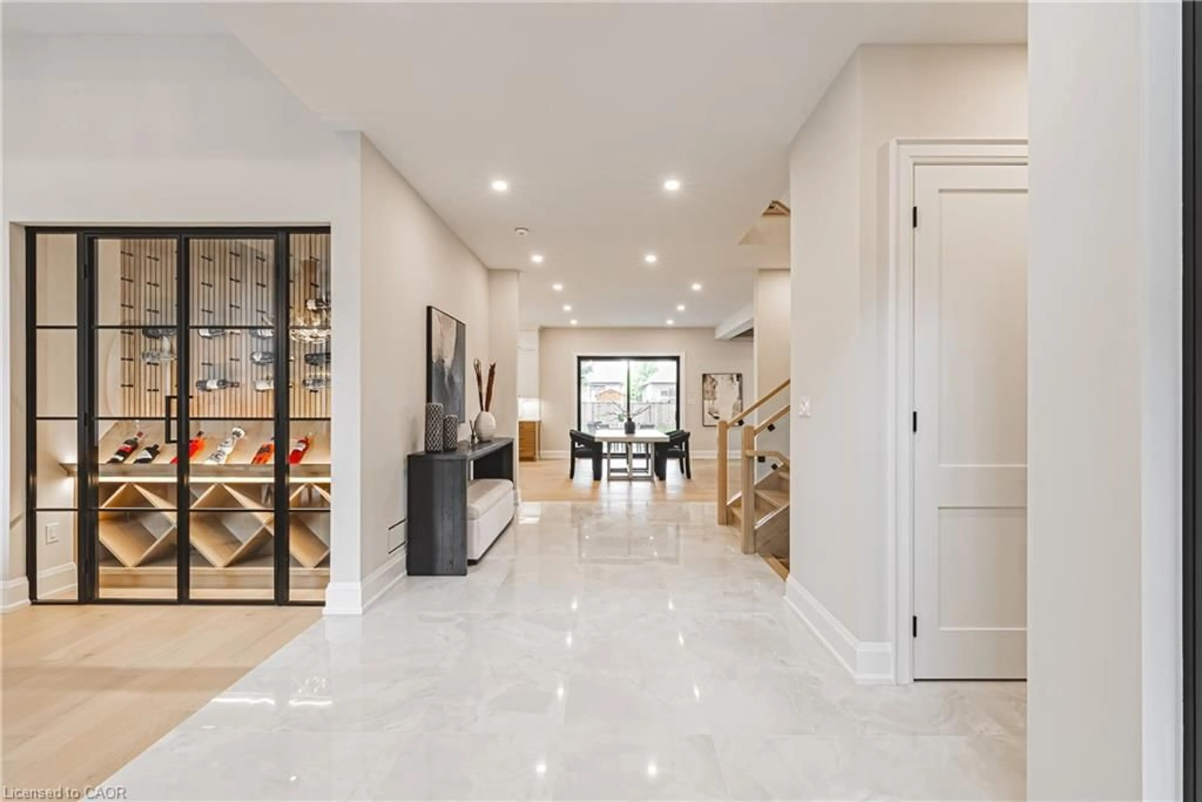 Indoor entryway for 362 Harmony Hall Dr, Ancaster Ontario L9G 2T4