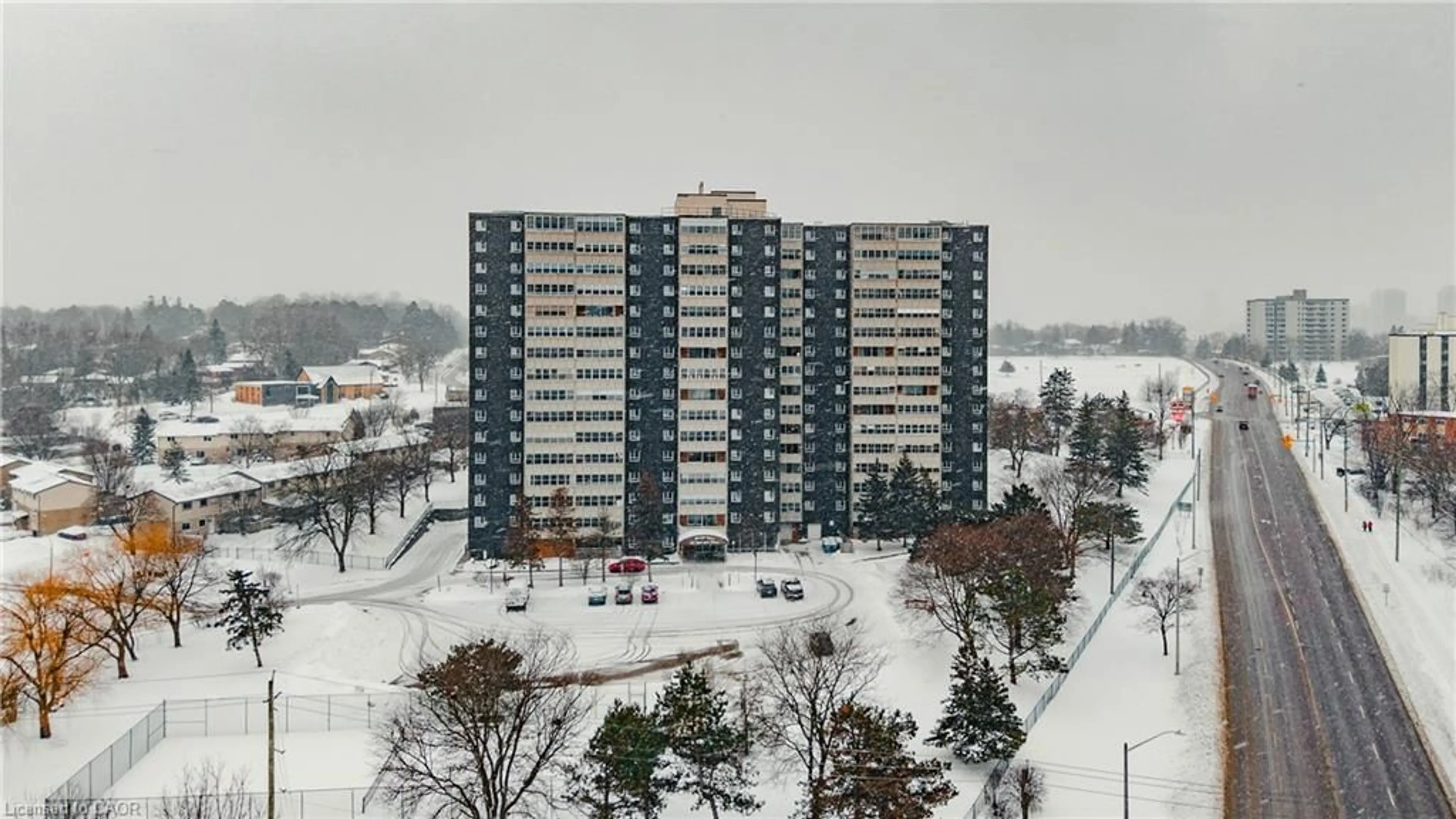 A pic from outside/outdoor area/front of a property/back of a property/a pic from drone, city buildings view from balcony for 225 Harvard Pl #312, Waterloo Ontario N2J 4H4
