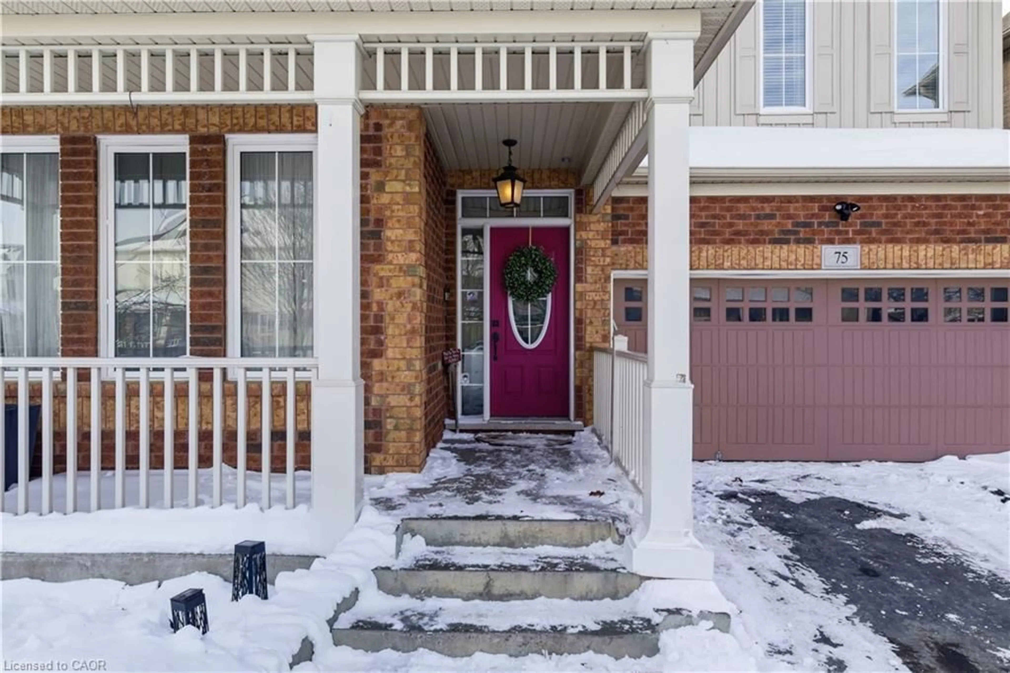 Indoor entryway for 75 Chase Cres, Cambridge Ontario N3C 0C5