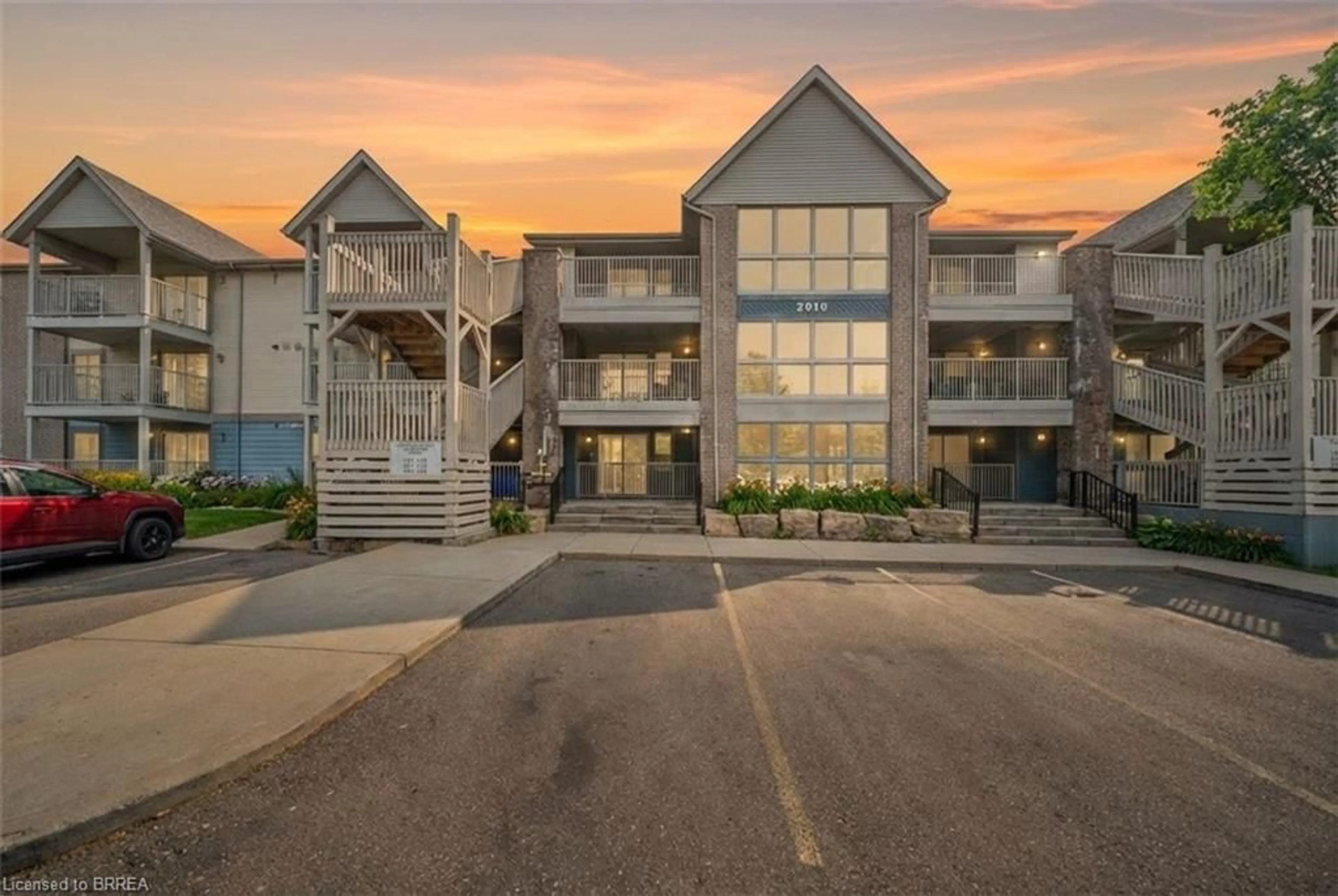 A pic from outside/outdoor area/front of a property/back of a property/a pic from drone, unknown for 2010 Cleaver Ave #207, Burlington Ontario L7M 4C1