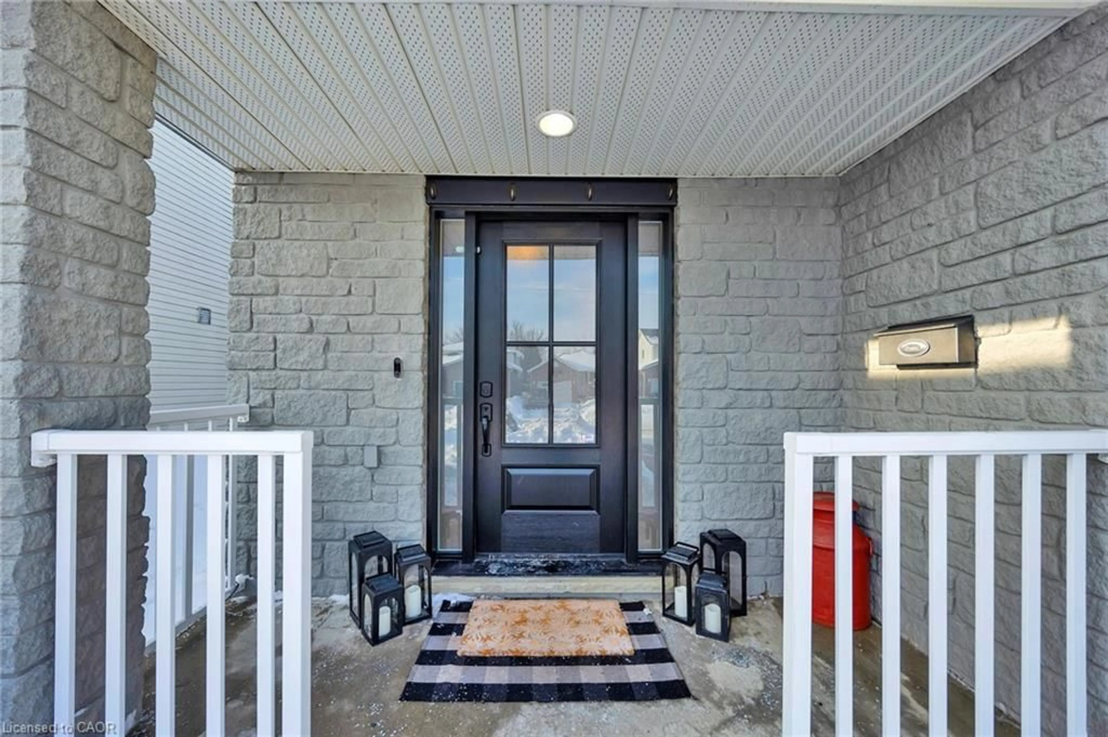 Indoor entryway for 75 Peglar Cres, Fergus Ontario N1M 3T4