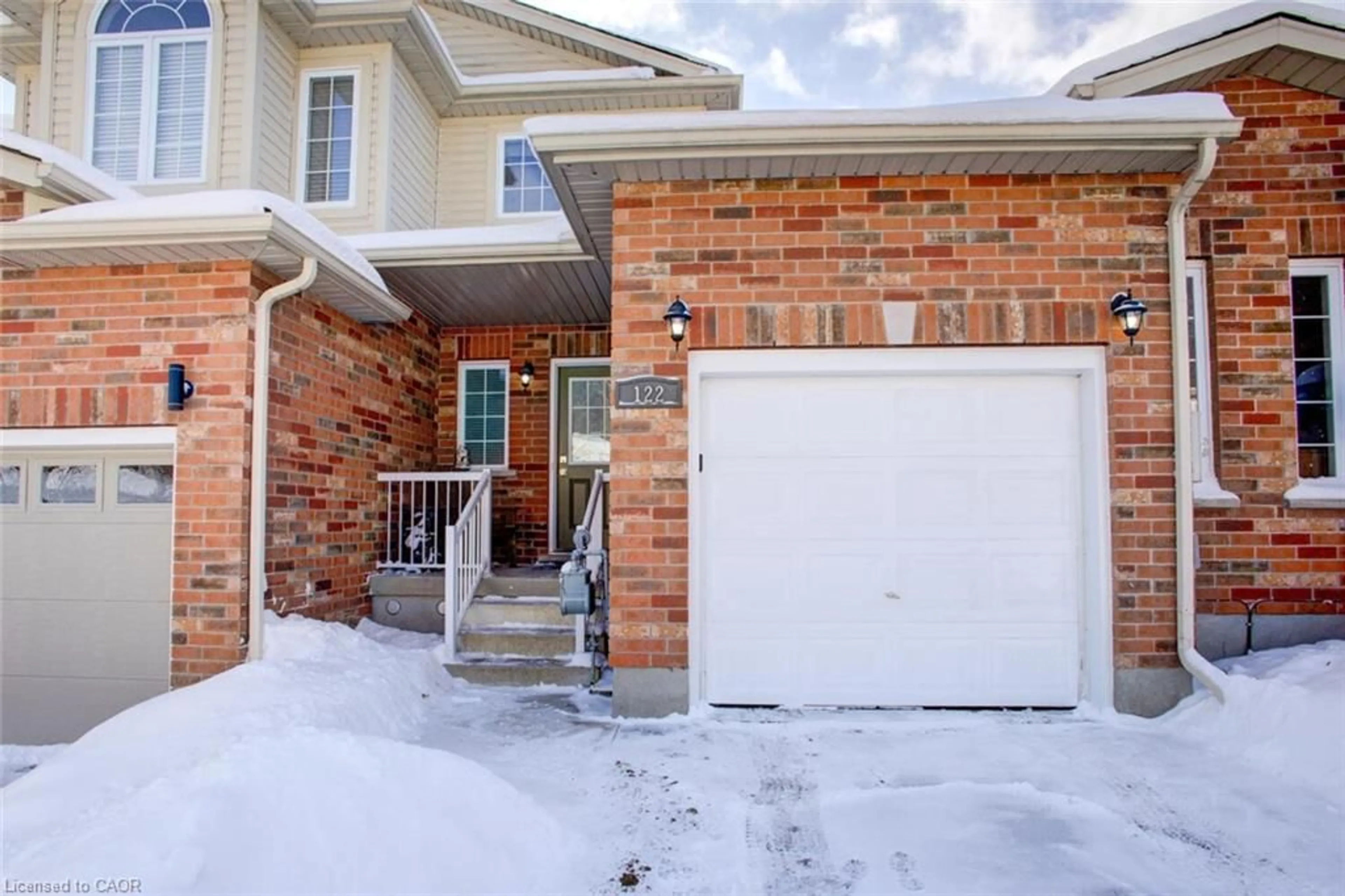 Unknown for 122 Upper Mercer St, Kitchener Ontario N2A 4N2