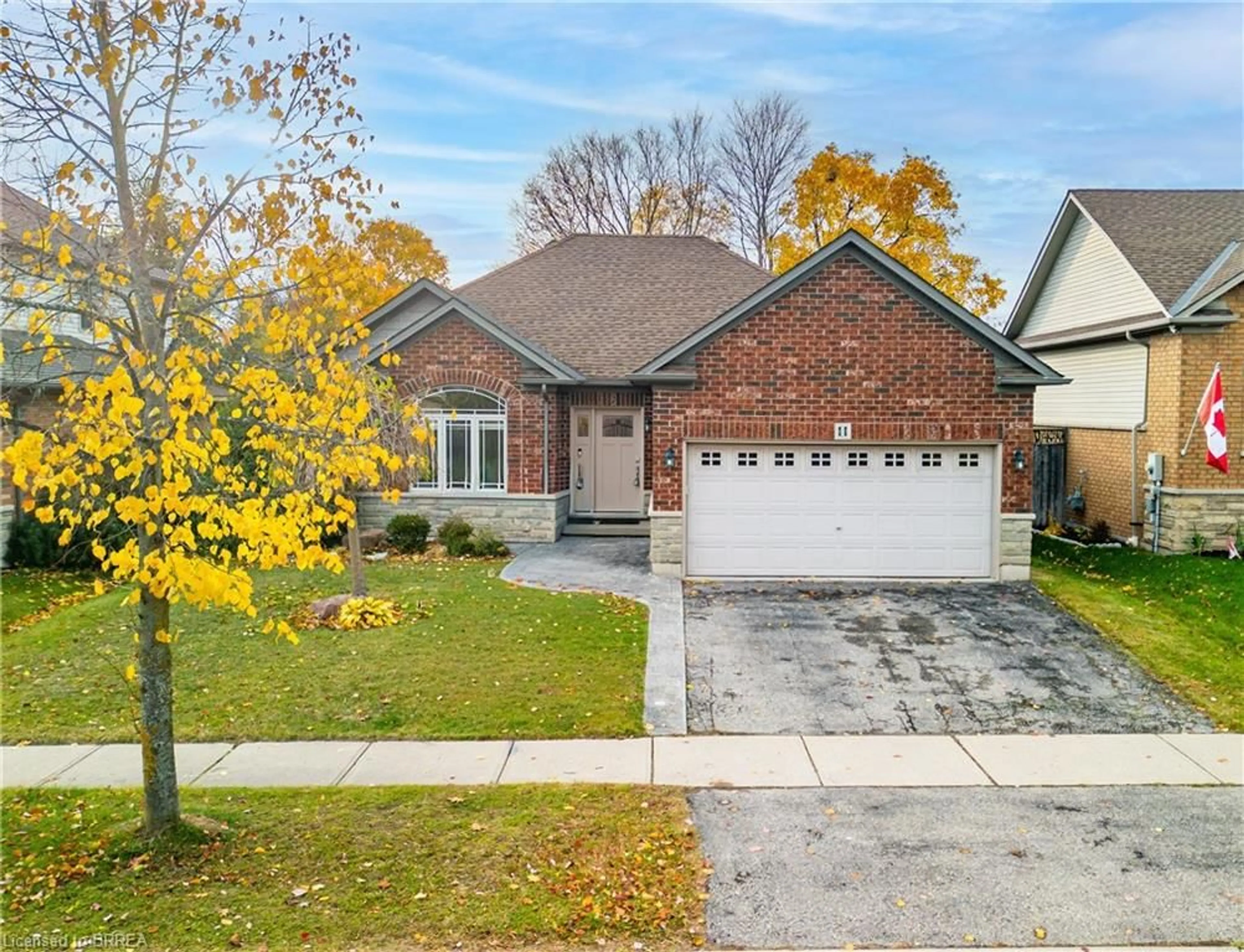 Home with brick exterior material, street for 11 Irongate Dr, Paris Ontario N3L 4G4