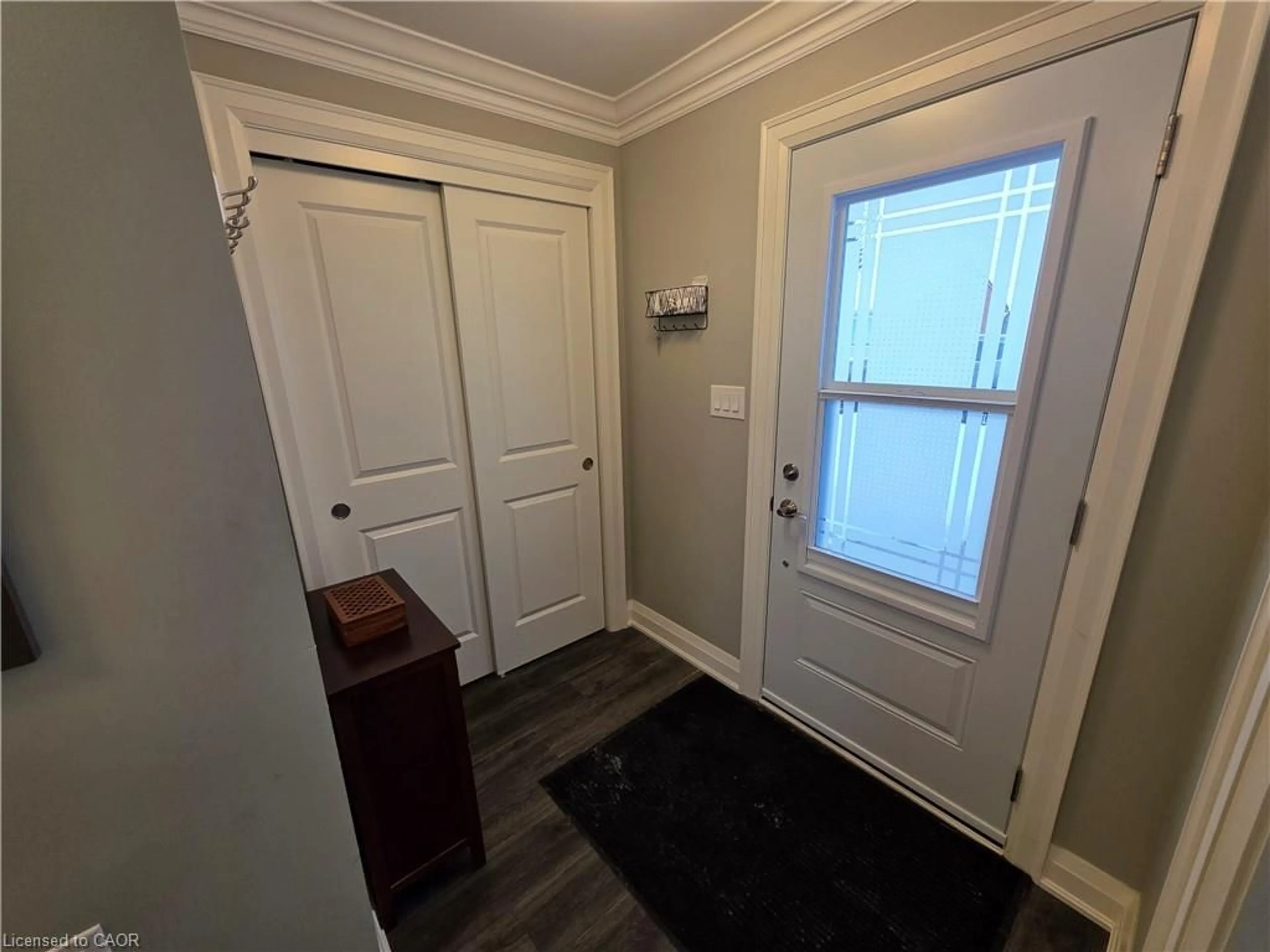 Indoor entryway for 52 Gates Lane, Hamilton Ontario L9B 1T8