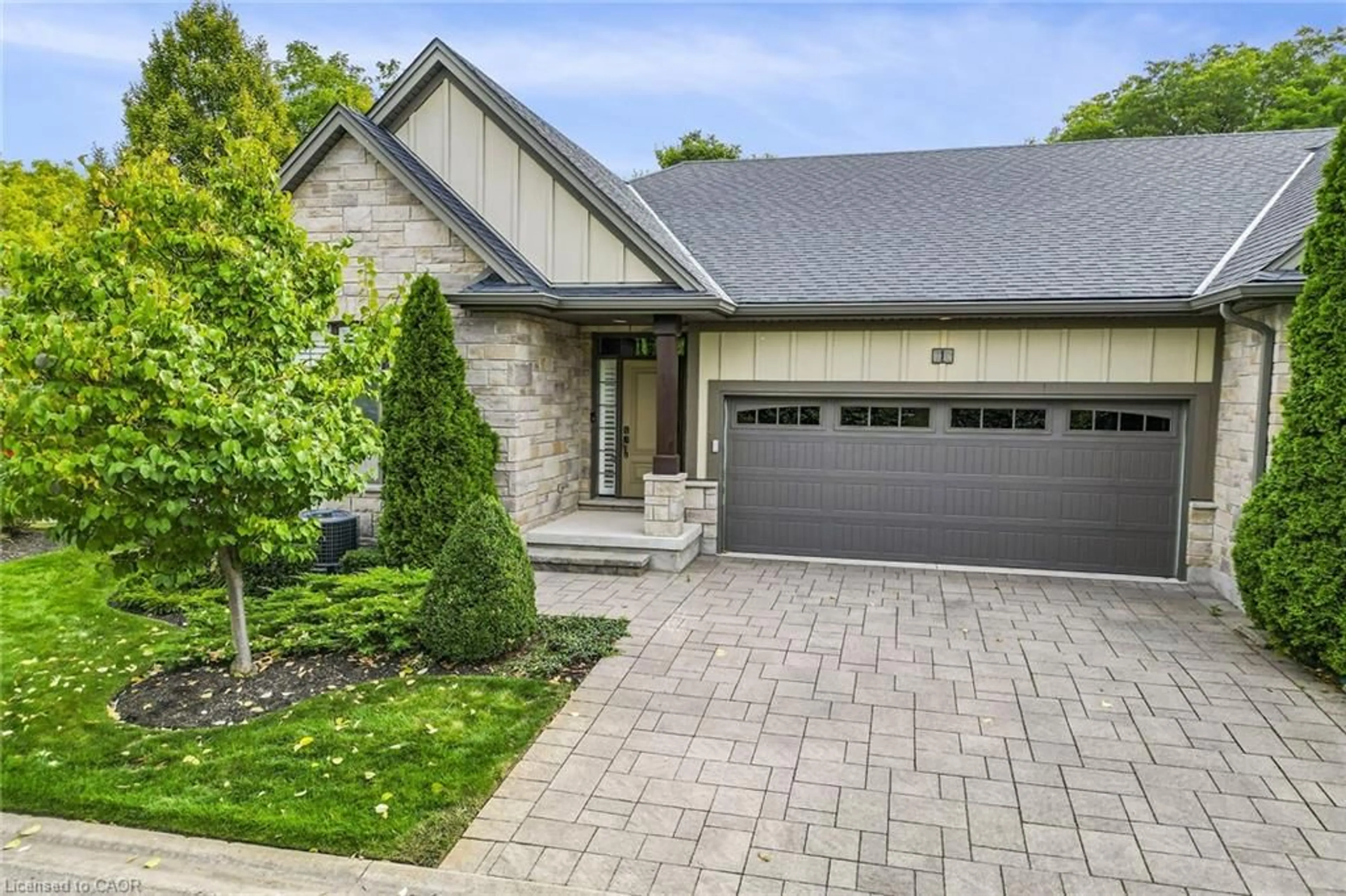 Home with brick exterior material, street for 1 Cedar Dr, St. Davids Ontario L0S 1J1