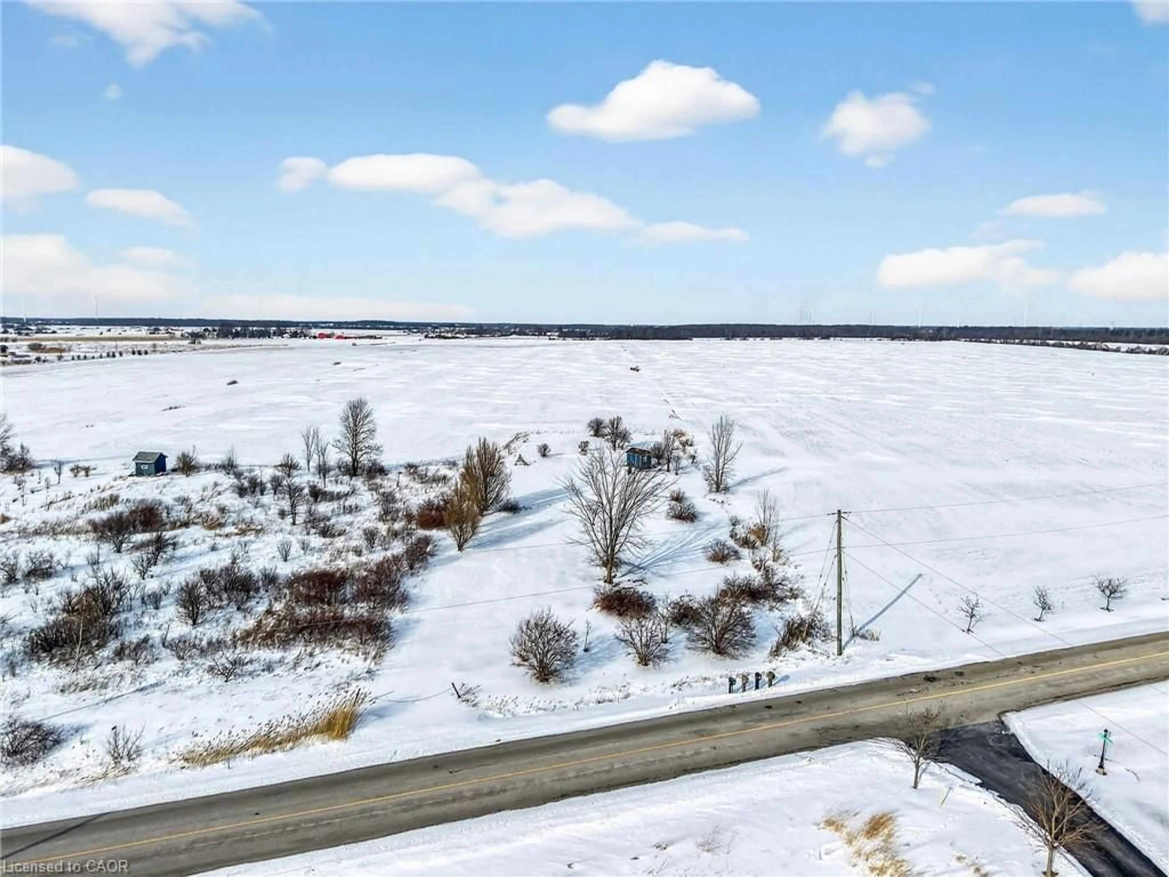 A pic from outside/outdoor area/front of a property/back of a property/a pic from drone, water/lake/river/ocean view for 360 Lighthouse Dr, Dunnville Ontario N1A 2W6