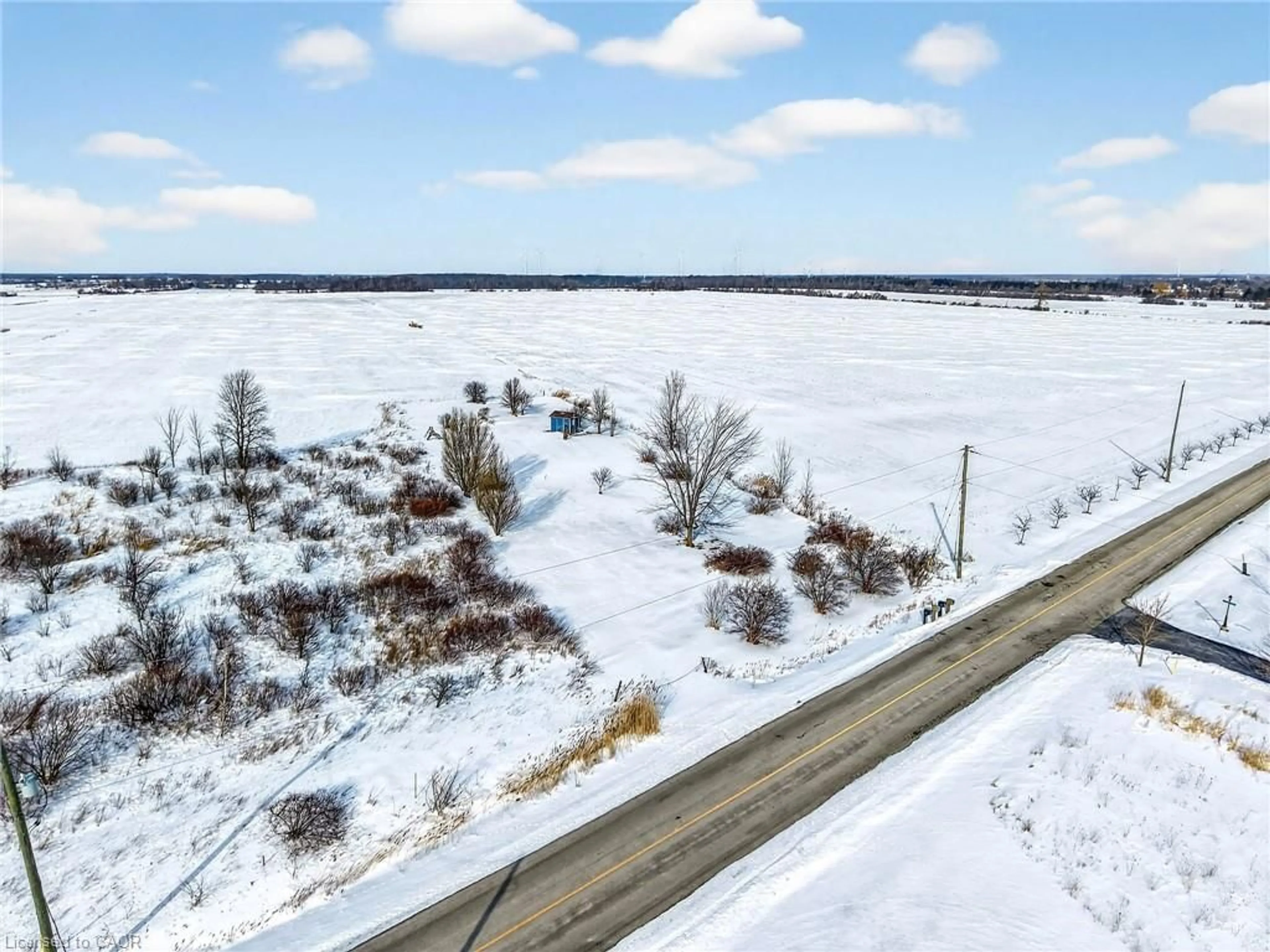 A pic from outside/outdoor area/front of a property/back of a property/a pic from drone, street for 360 Lighthouse Dr, Dunnville Ontario N1A 2W6