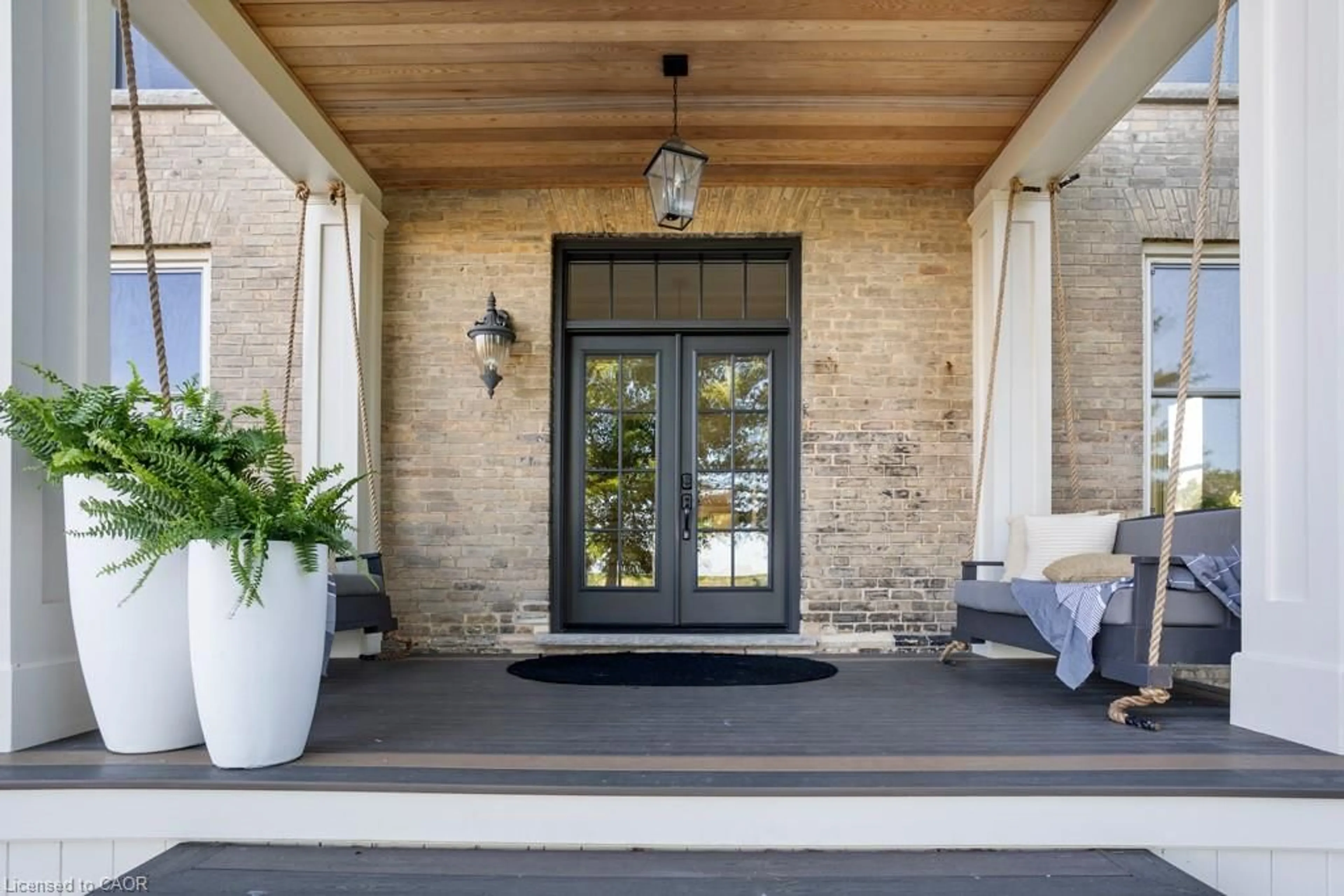 Indoor entryway for 825946 Township Road 8, Innerkip Ontario N0J 1M0