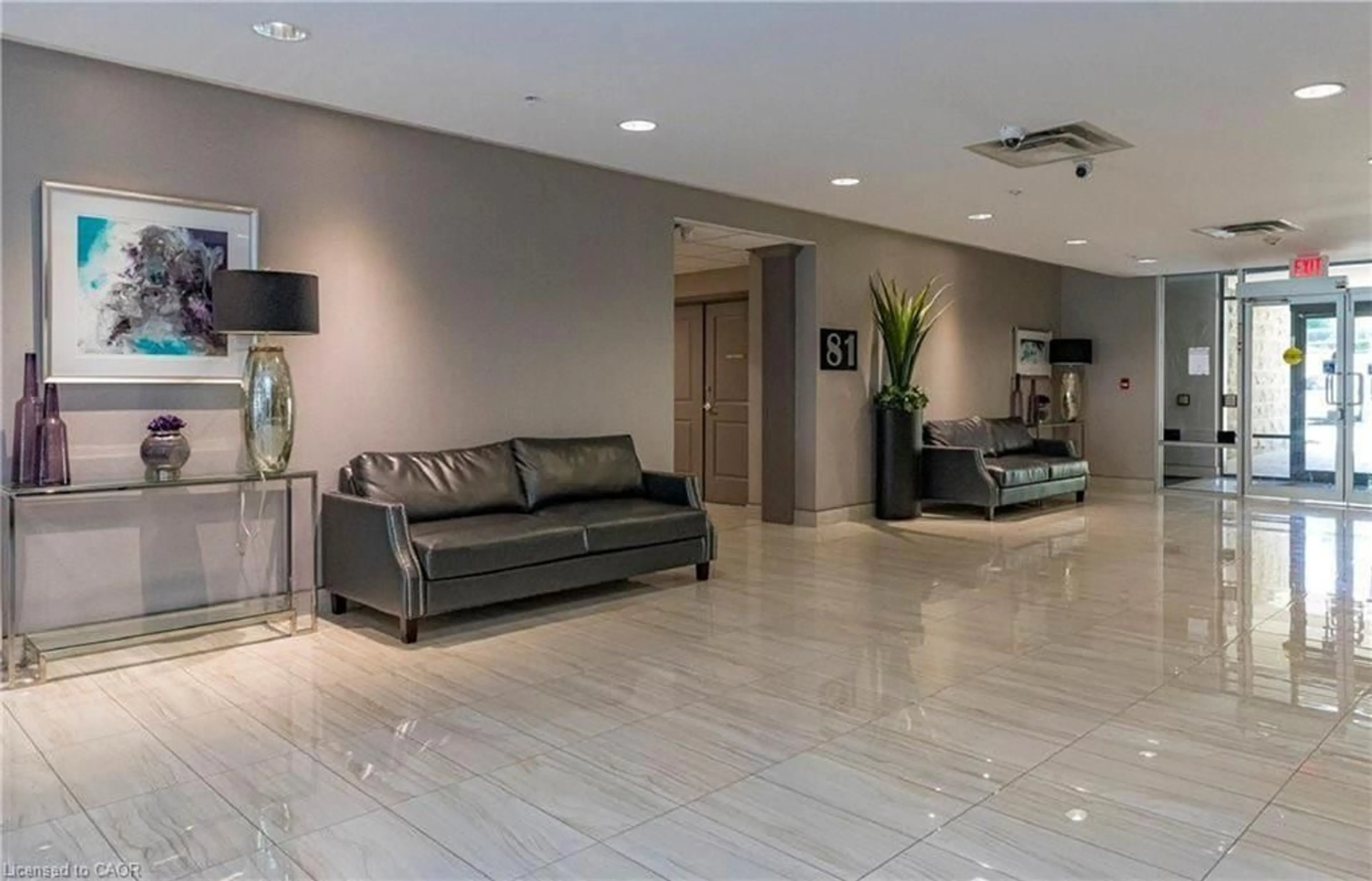Lobby for 81 Robinson St #509, Hamilton Ontario L8P 0C2