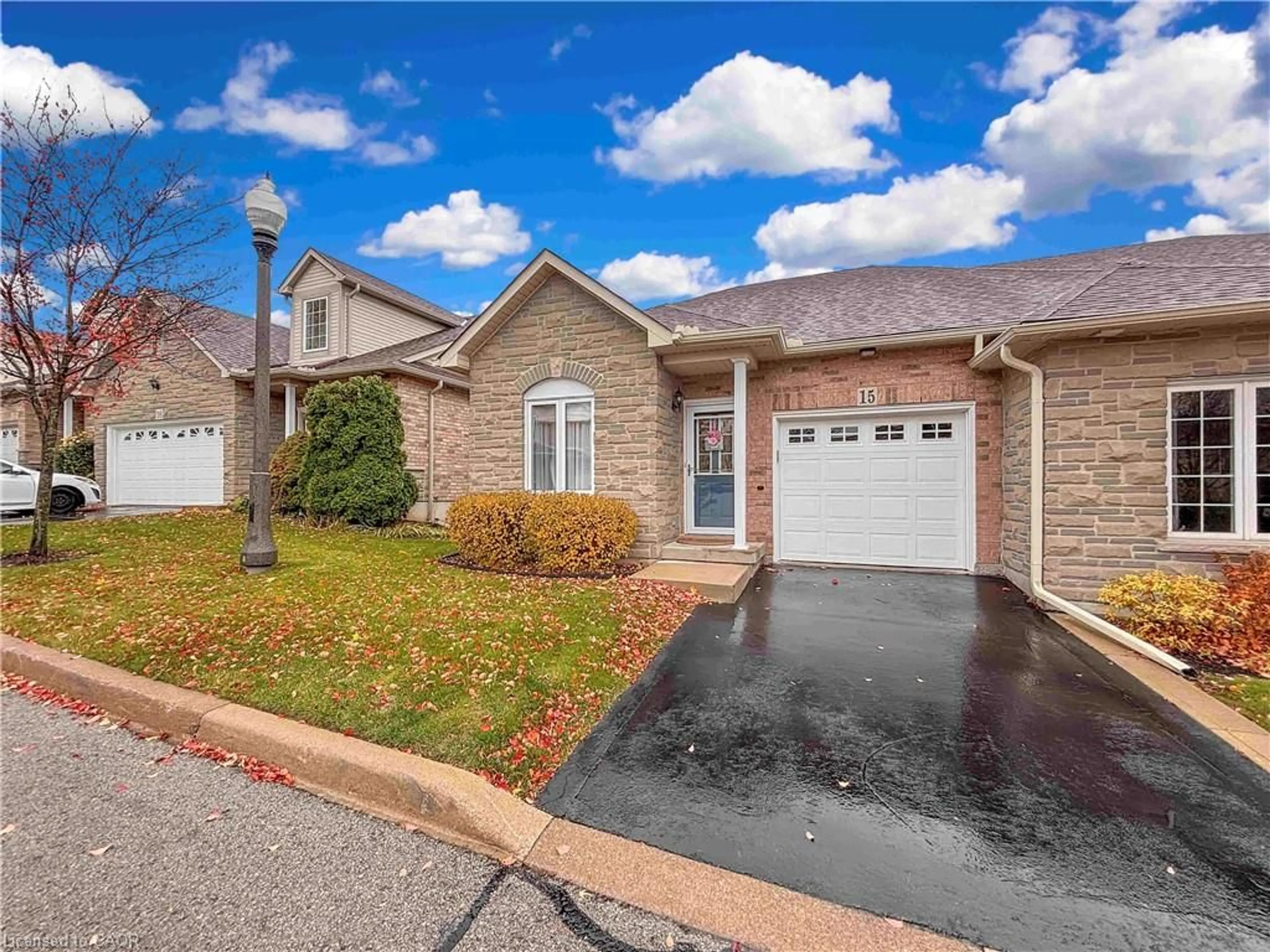 Unknown for 566 Southridge Dr #15, Hamilton Ontario L9C 7W5