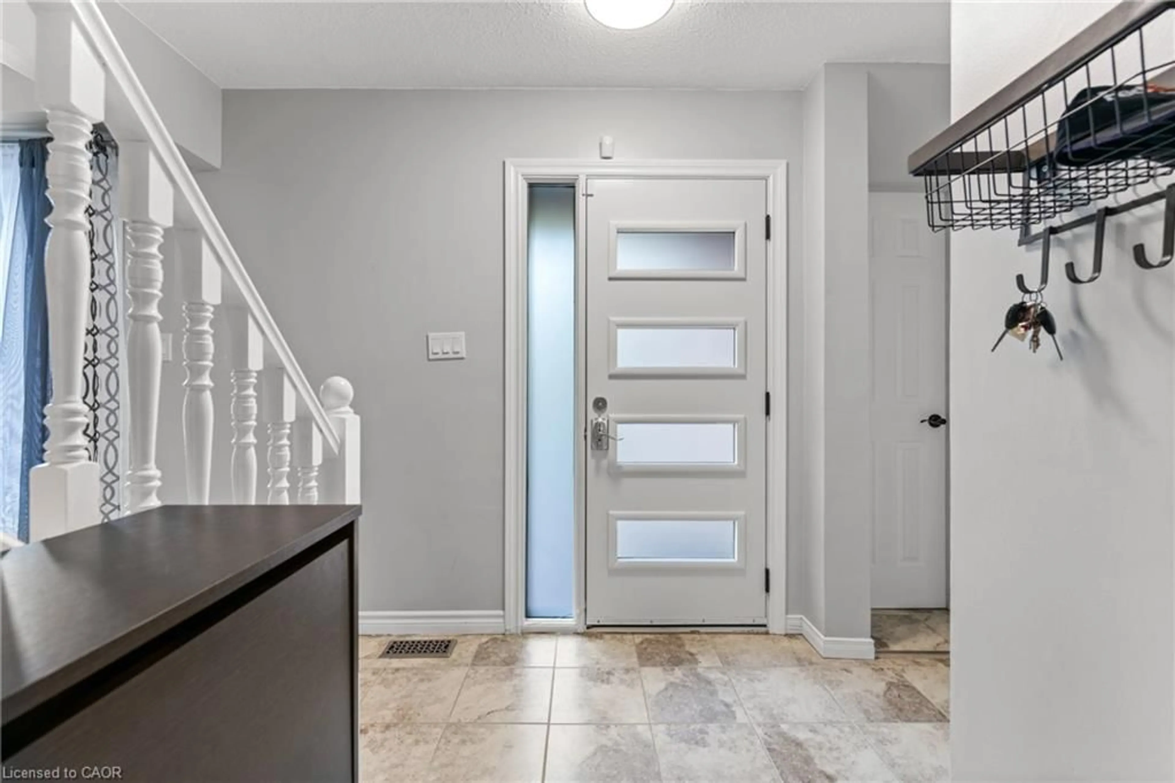 Indoor entryway for 36 Angela Cres, Cambridge Ontario N1S 4B6
