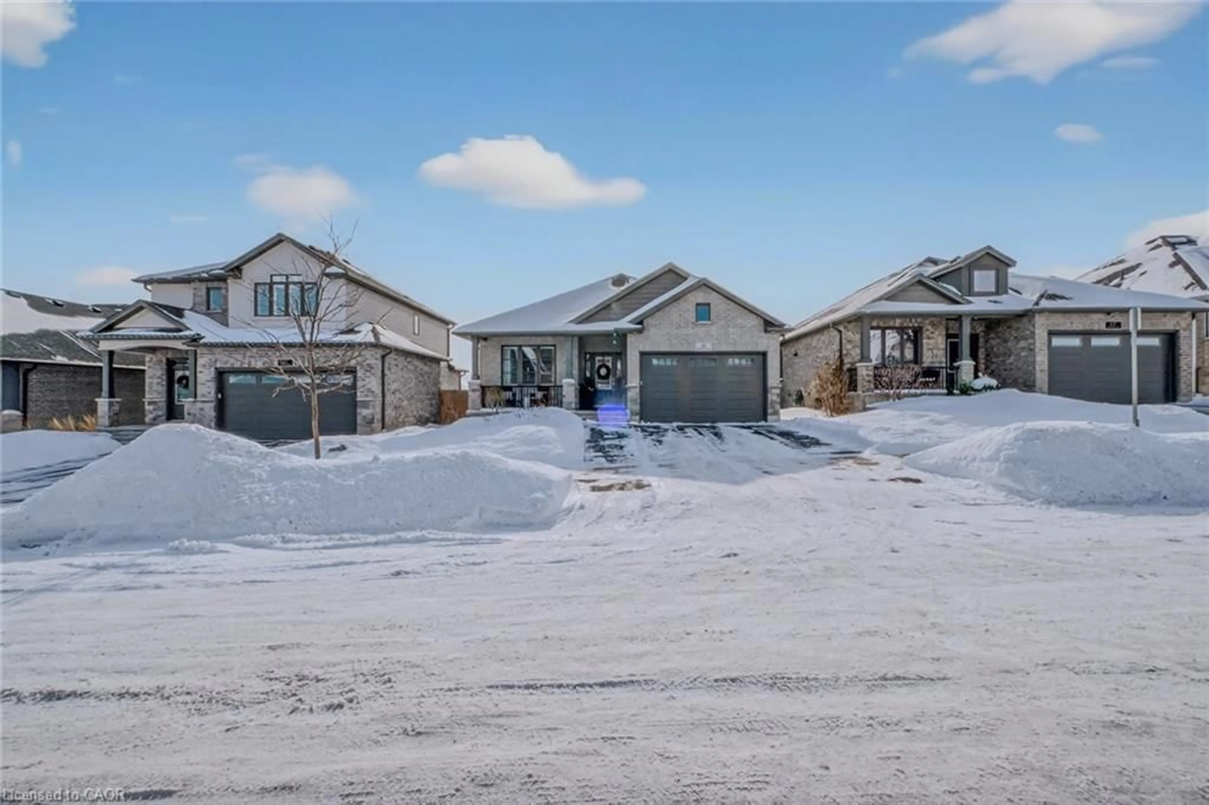 A pic from outside/outdoor area/front of a property/back of a property/a pic from drone, street for 19 Edgar Pl, Paris Ontario N3L 0H3