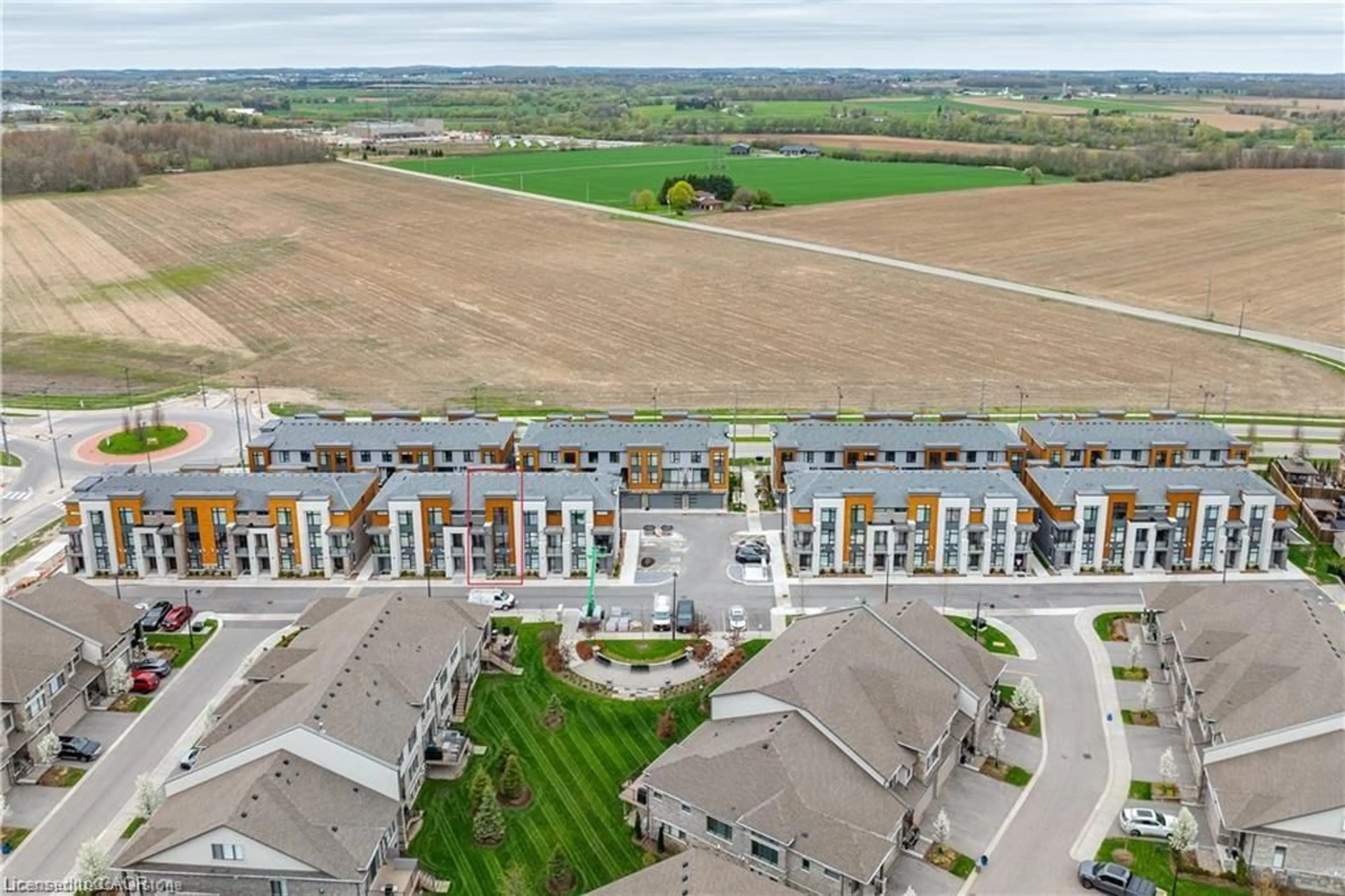 A pic from outside/outdoor area/front of a property/back of a property/a pic from drone, unknown for 271 Grey Silo Rd #44, Waterloo Ontario N2K 0E9