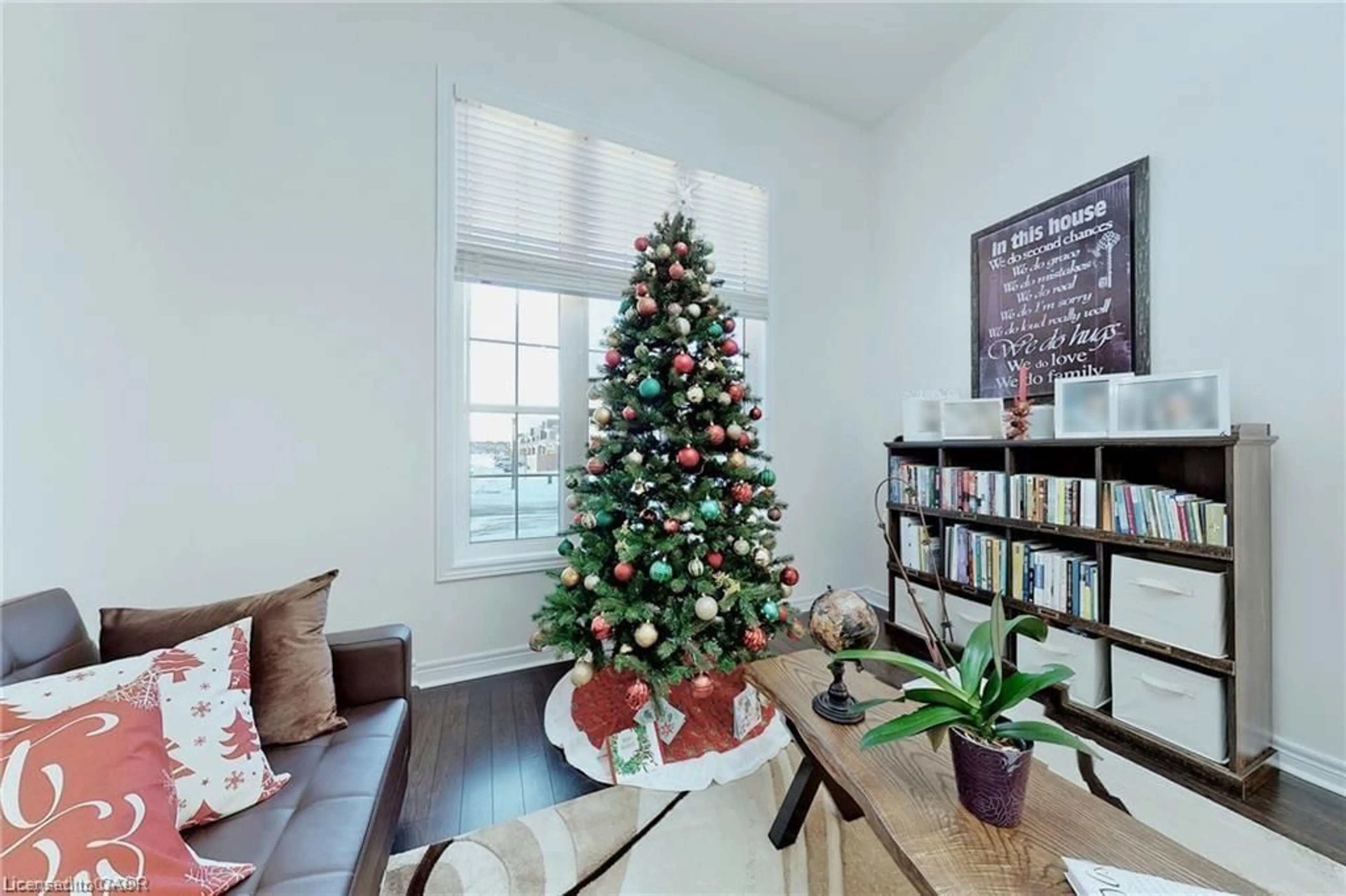 Unknown for 216 Harcourt Cres Cres, Woodstock Ontario N4T 0H2